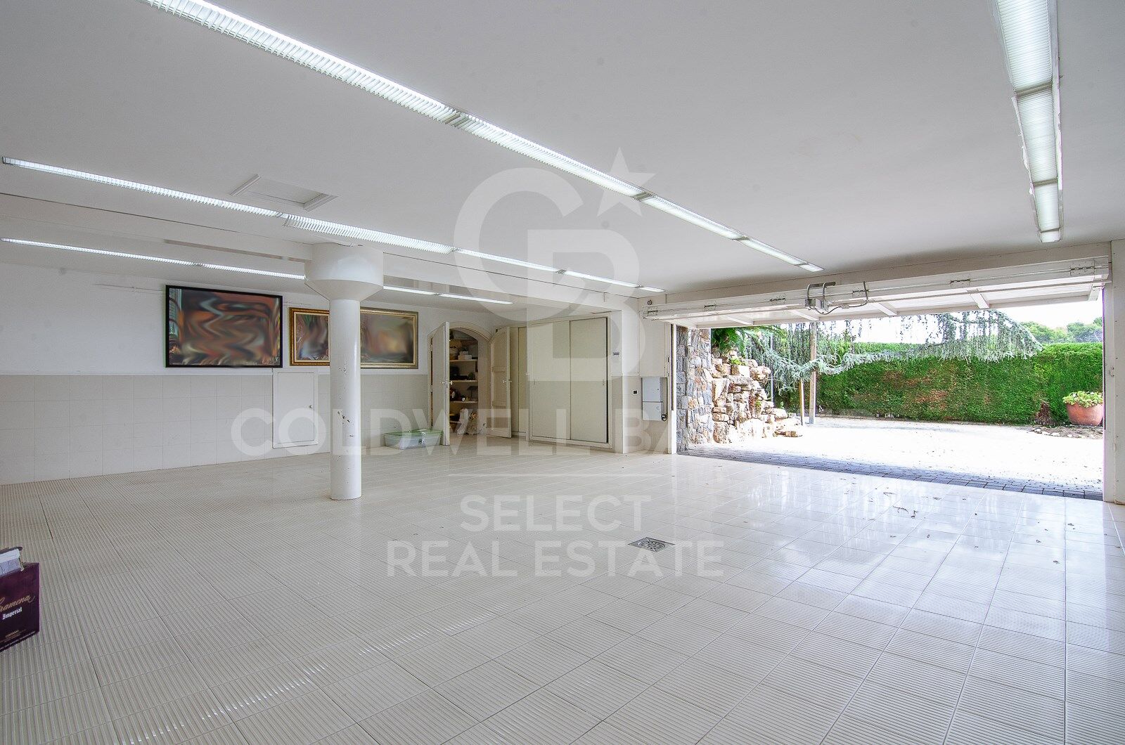 MAGNIFICENT AND STATELY IN BELLATERRA