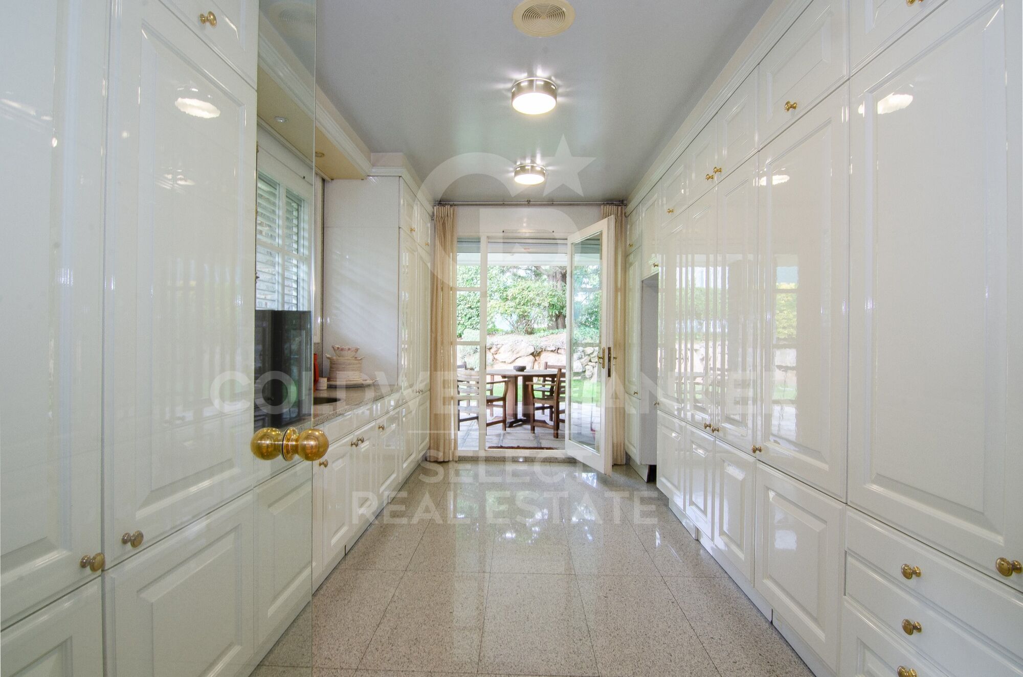 MAGNIFICENT AND STATELY IN BELLATERRA