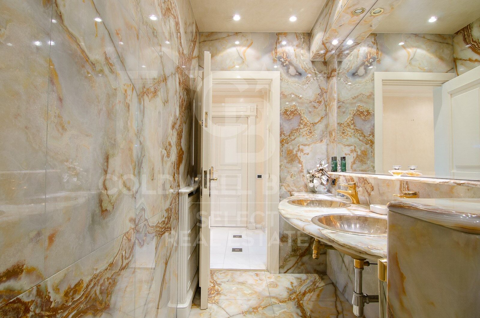 MAGNIFICENT AND STATELY IN BELLATERRA