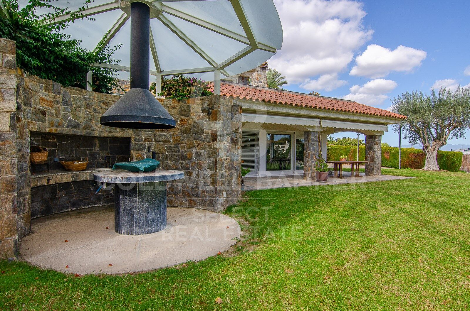 MAGNIFICENT AND STATELY IN BELLATERRA