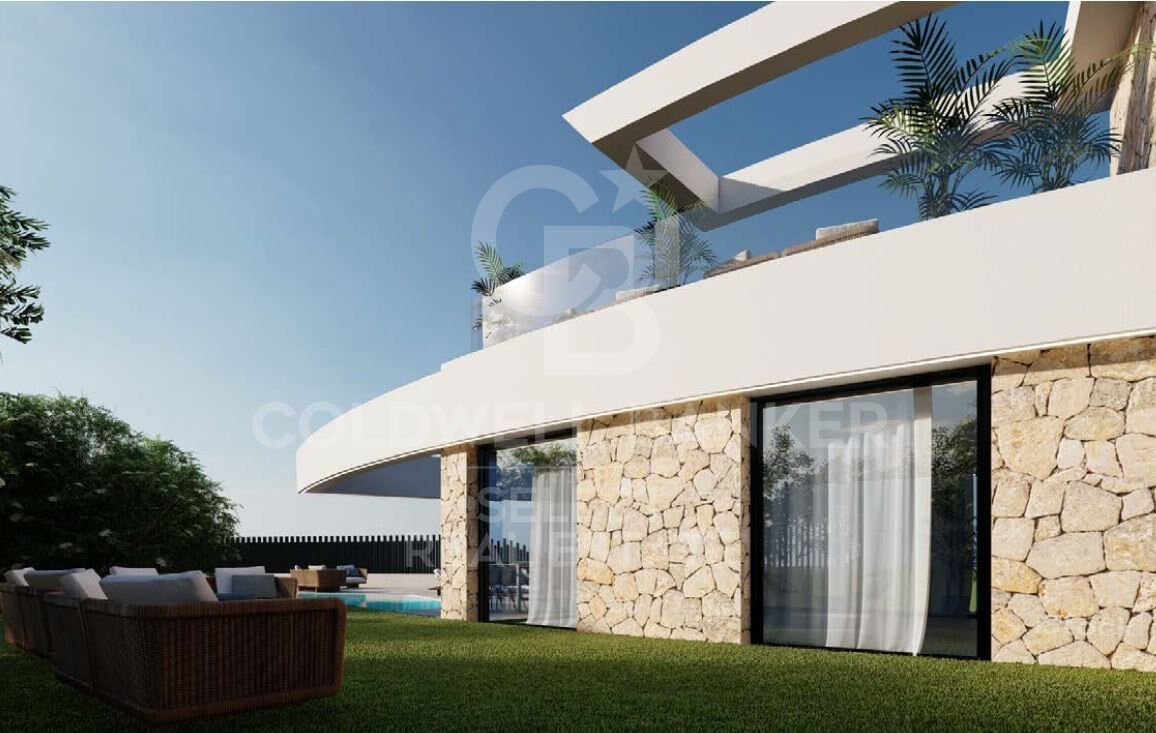 Plot with a brilliant and impeccable project and building permit