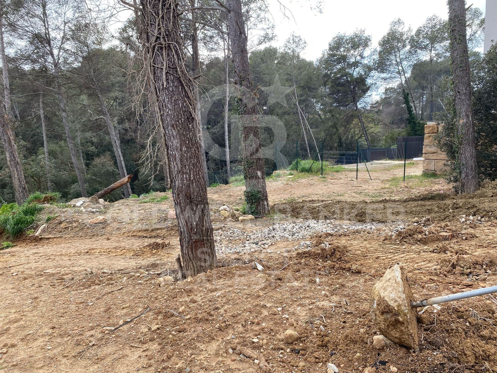 LAST FLAT PLOT IN EXCLUSIVE AND QUIET AREA OF BELLATERRA
