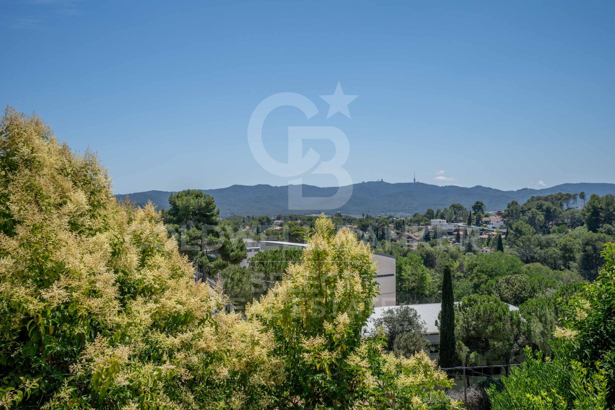 Casa en una sola planta con vistas espectaculares en Bellaterra