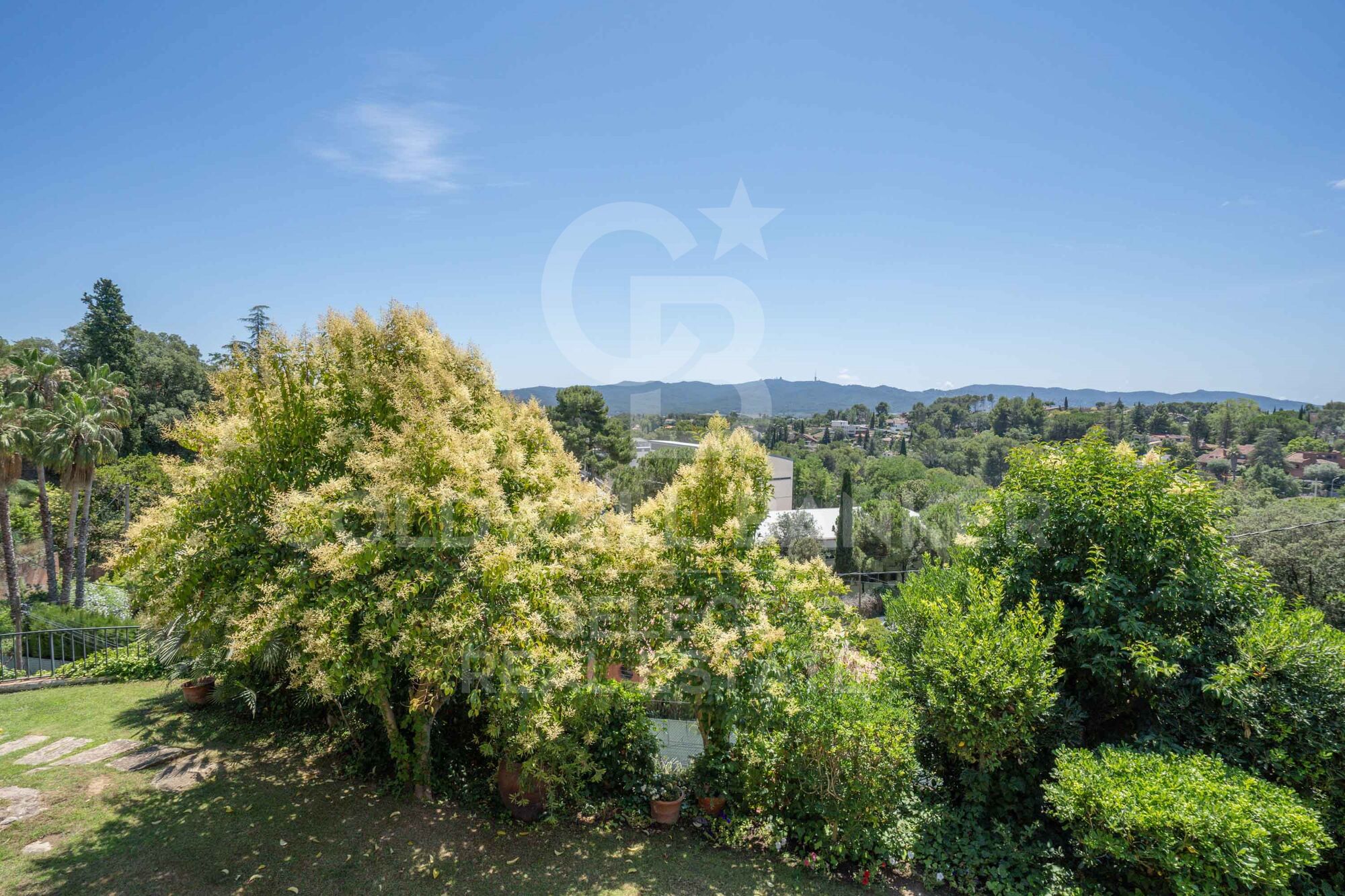 HOUSE ON ONE FLOOR WITH SPECTACULAR VIEWS IN BELLATERRA