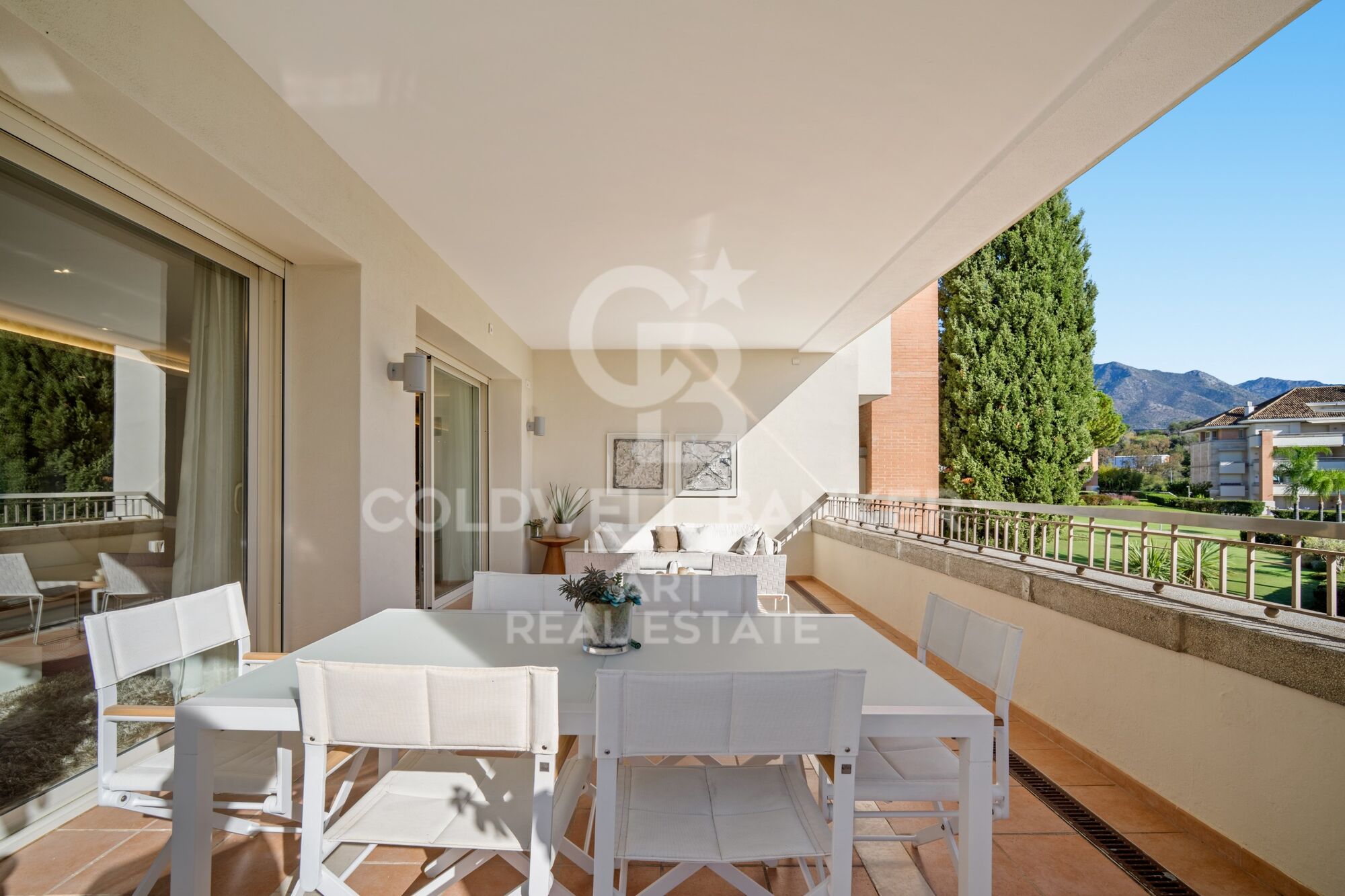 Exclusivo apartamento doble listo para entrar a vivir en Milla de Oro- Marbella