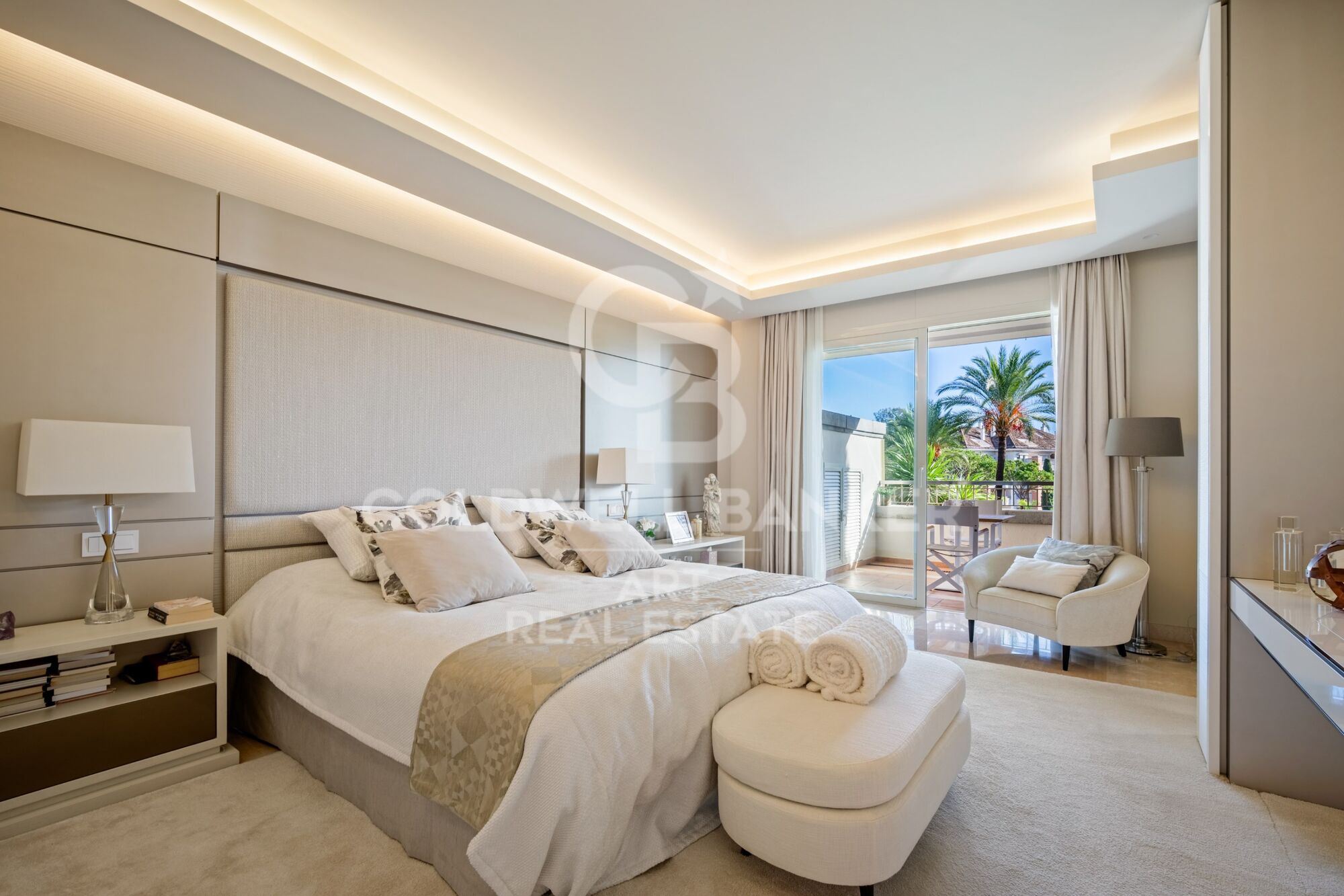 Exclusivo apartamento doble listo para entrar a vivir en Milla de Oro- Marbella