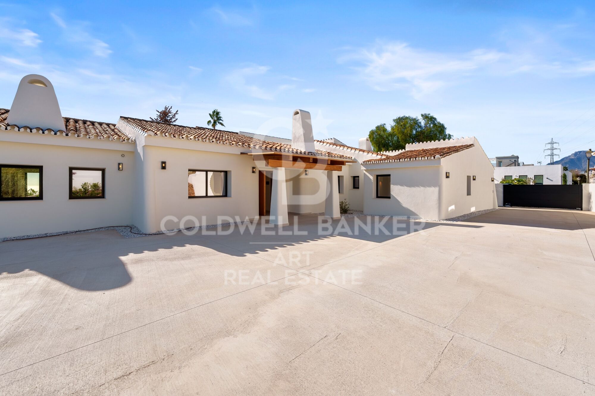 Villa 5 Bedrooms Sale Marbella