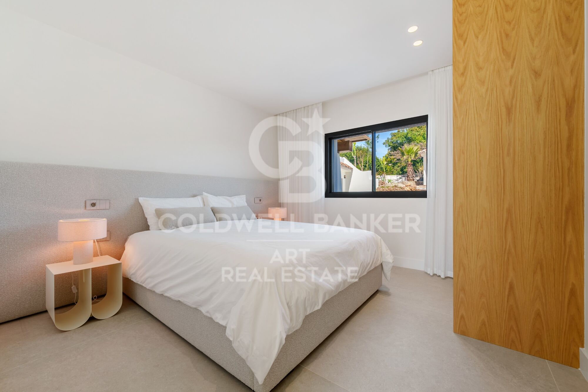 Villa 5 Bedrooms Sale Marbella