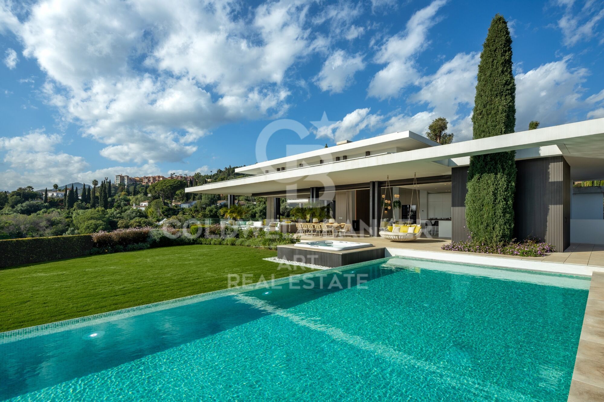 Exclusiva villa de diseño arquitectónico en La Quinta, Benahavís