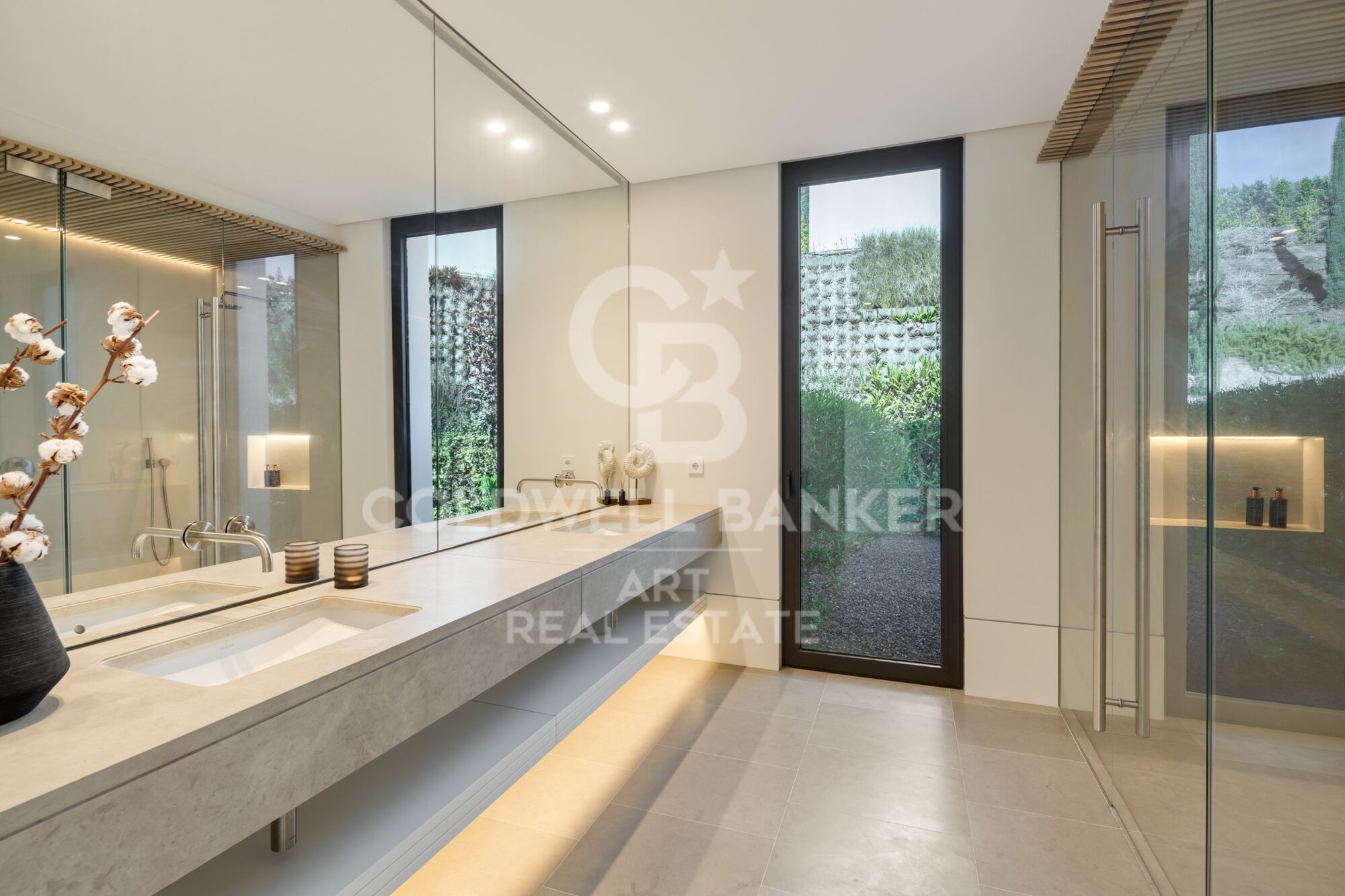Exclusive architectural design villa in La Quinta, Benahavís
