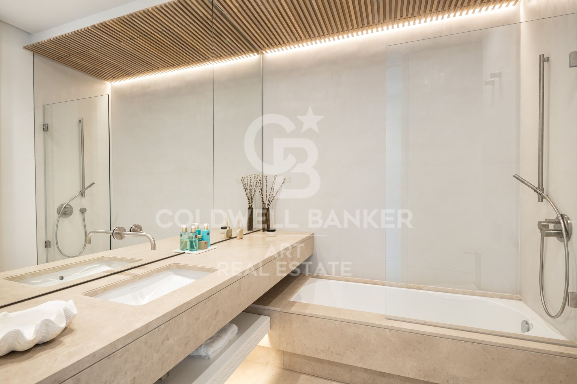 Exclusive architectural design villa in La Quinta, Benahavís