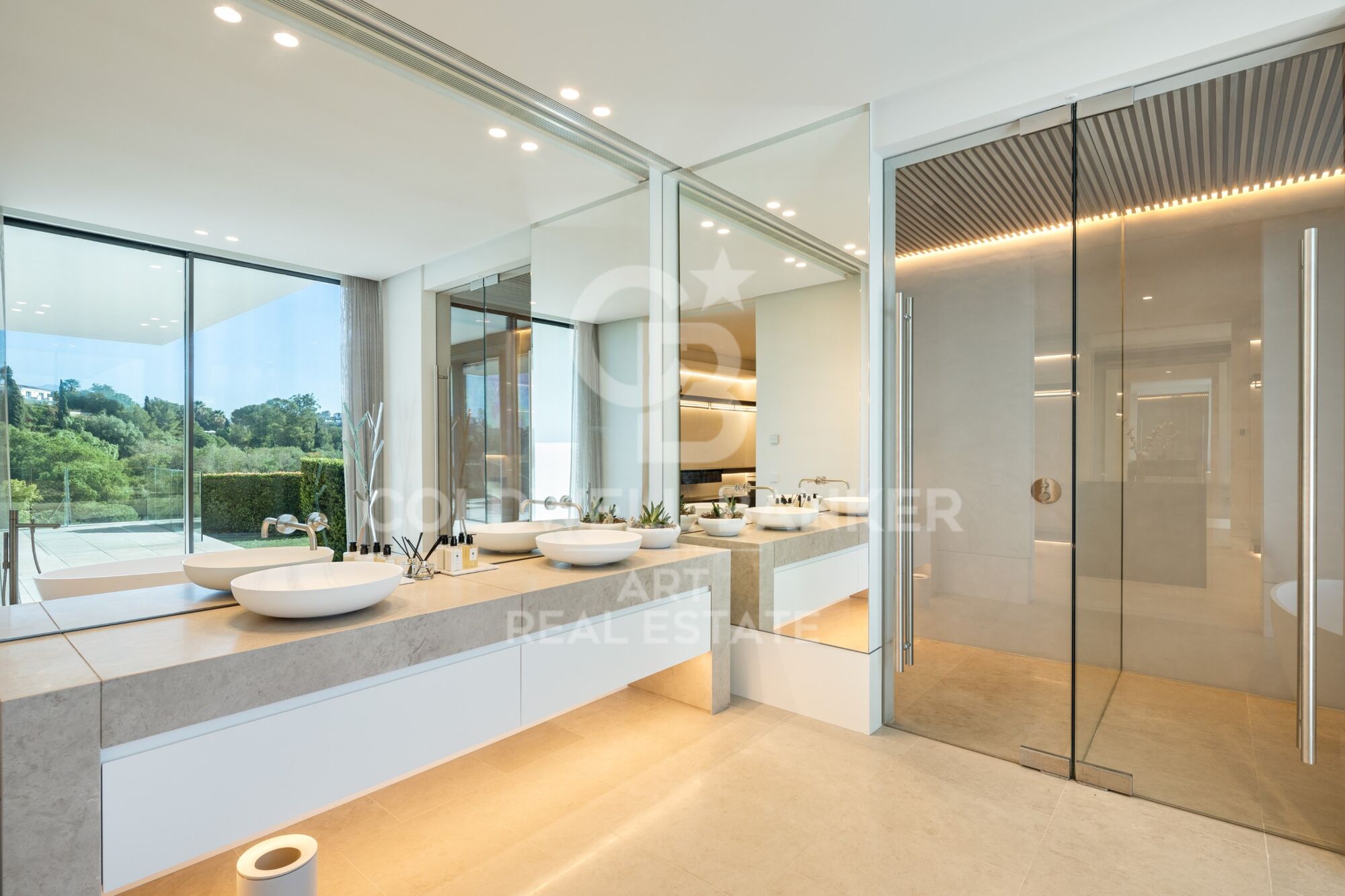 Exclusiva villa de diseño arquitectónico en La Quinta, Benahavís