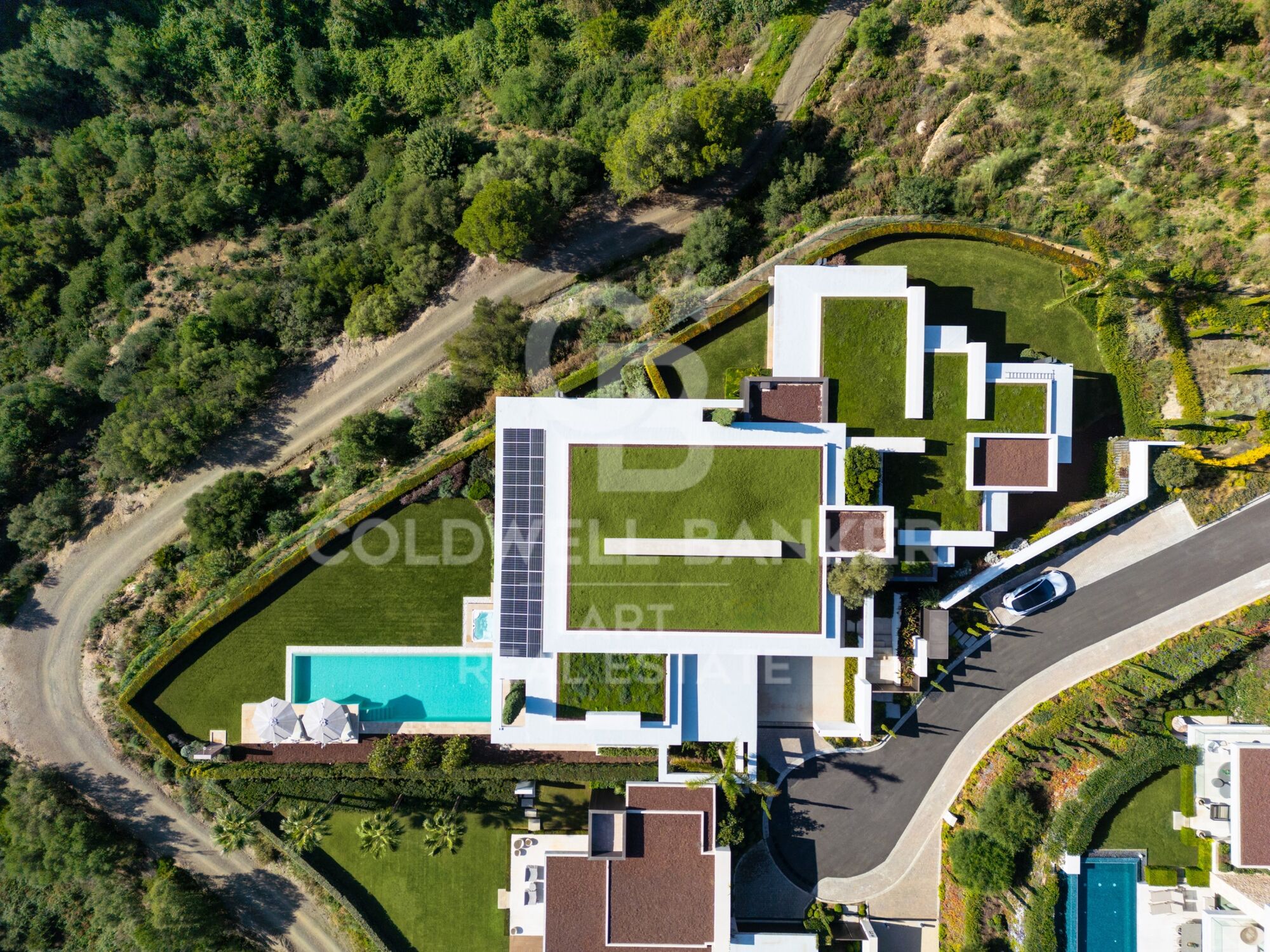 Exclusiva villa de diseño arquitectónico en La Quinta, Benahavís