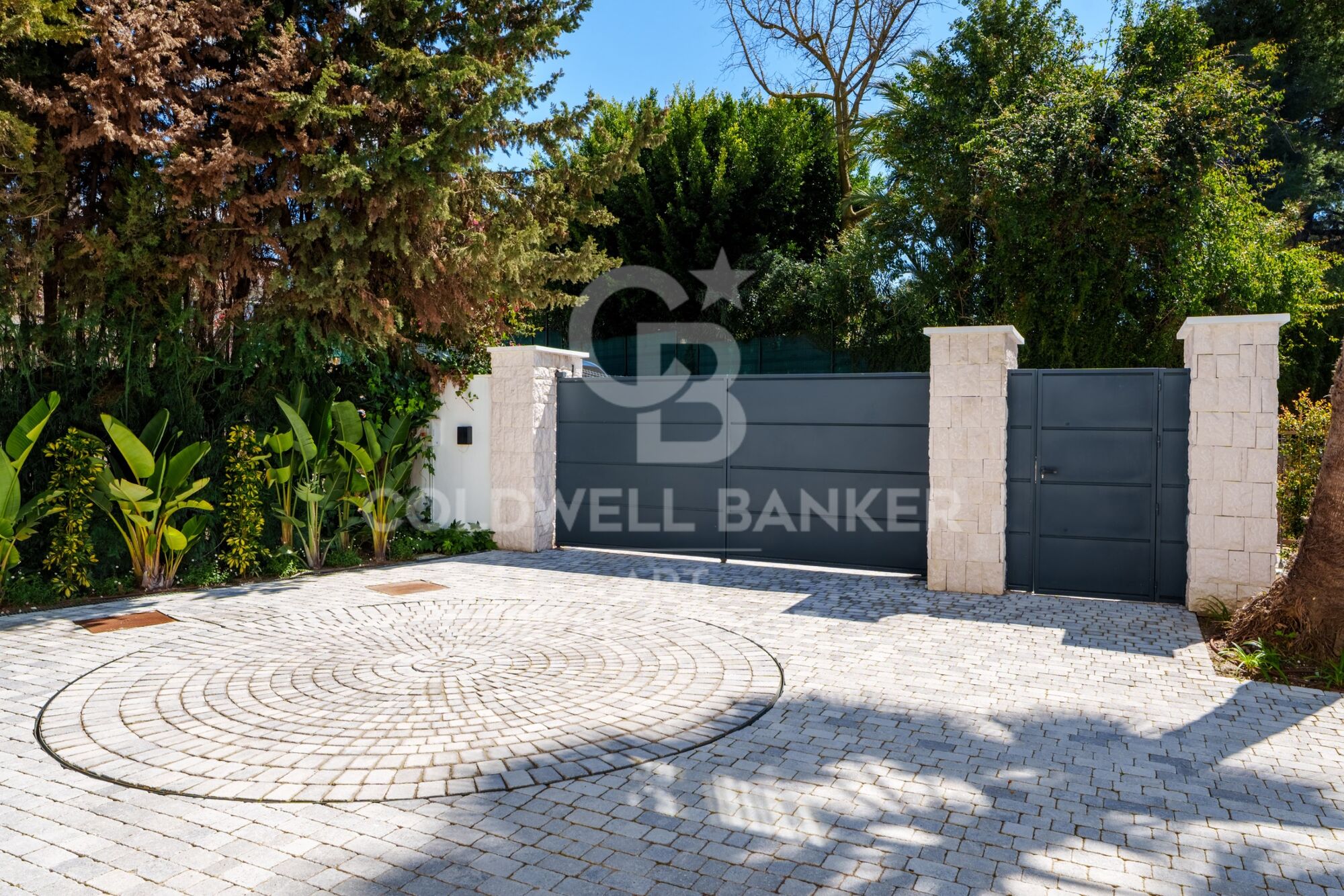 Beautiful villa in the heart of Las Brisas, Marbella