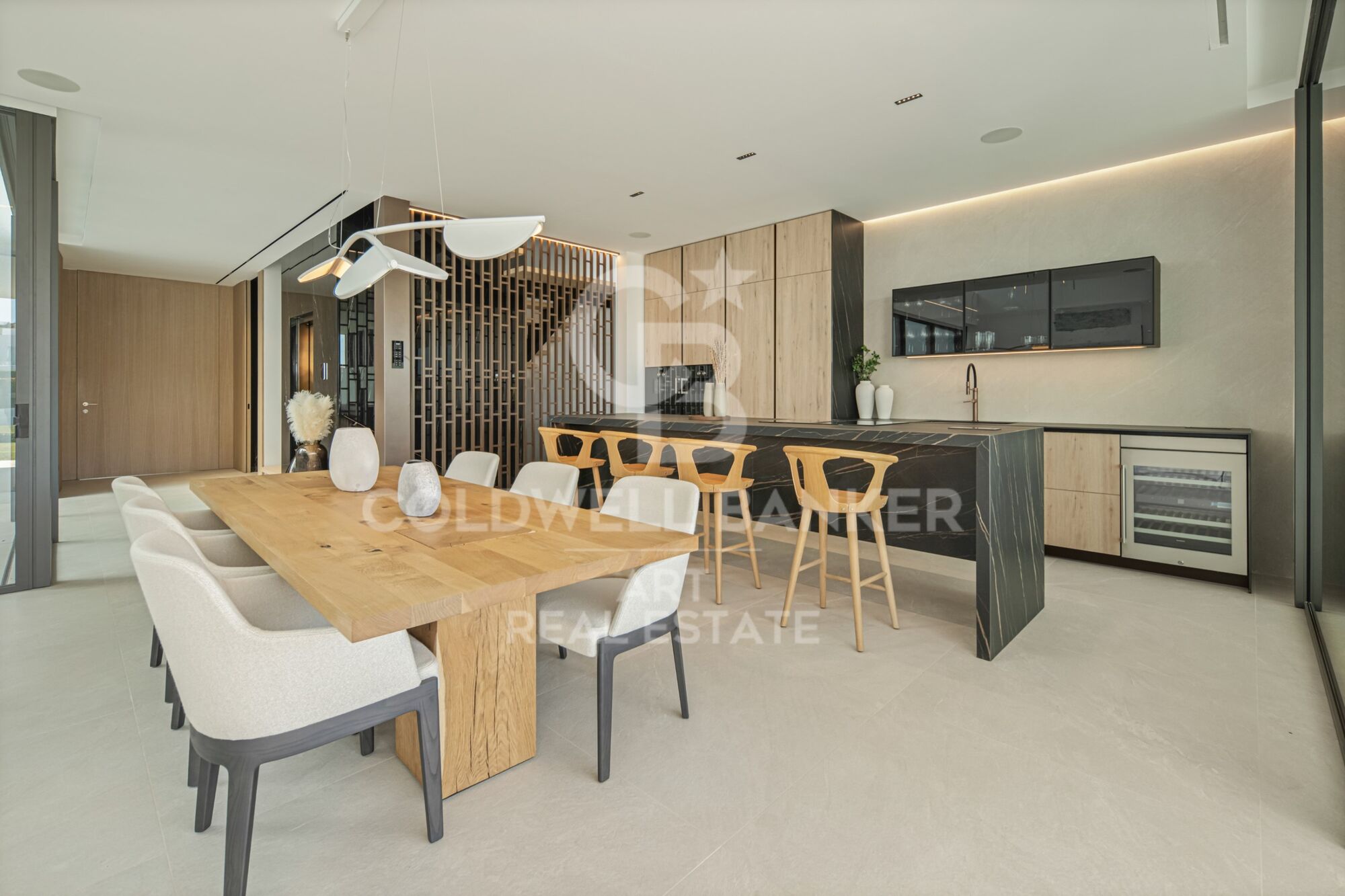 Spectacular villa located in the most exclusive area of Marbella's Golden Mile.