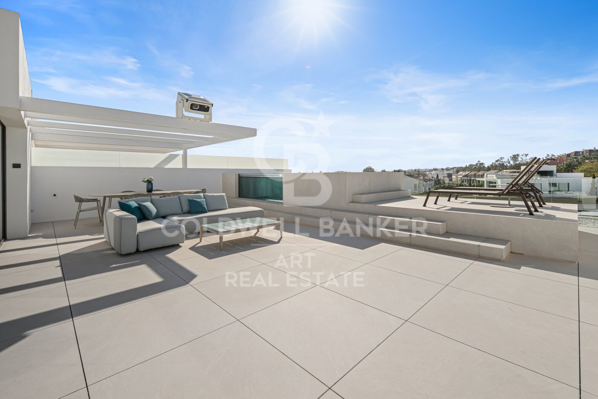 Spectacular villa located in the most exclusive area of Marbella's Golden Mile.
