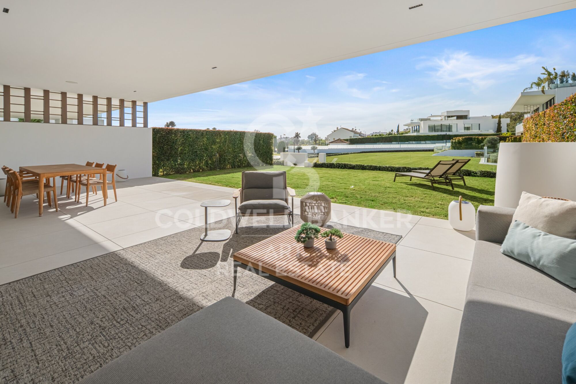 Spectacular villa located in the most exclusive area of Marbella's Golden Mile.