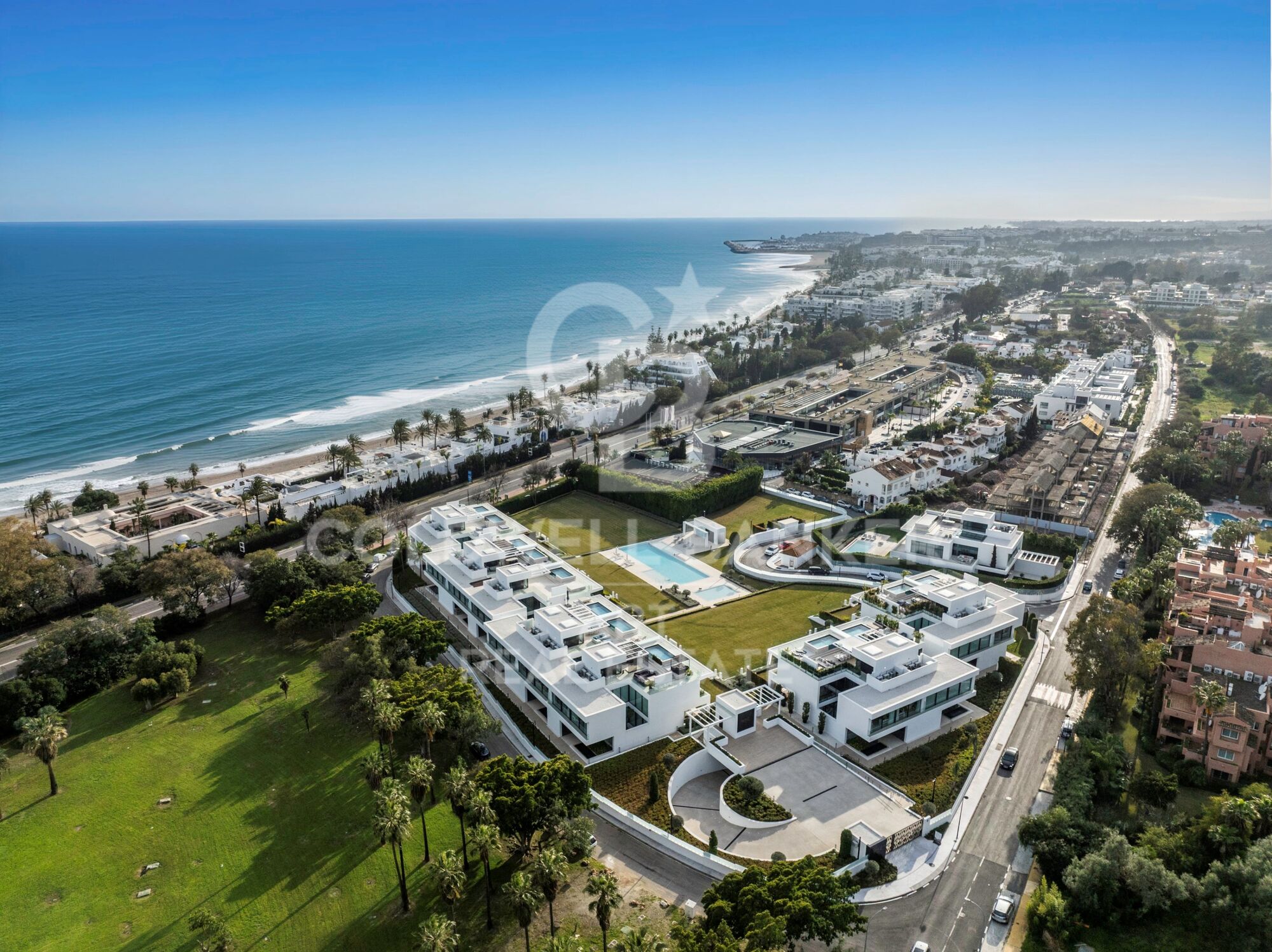 Spectacular villa located in the most exclusive area of Marbella's Golden Mile.