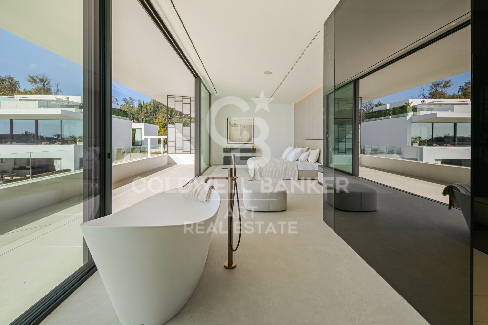 Spectaculaire villa située dans la zone la plus exclusive de la Golden Mile de Marbella.