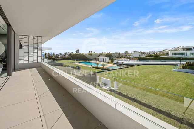 Espectacular villa ubicada en la zona más exclusiva de La Milla De Oro- Marbella