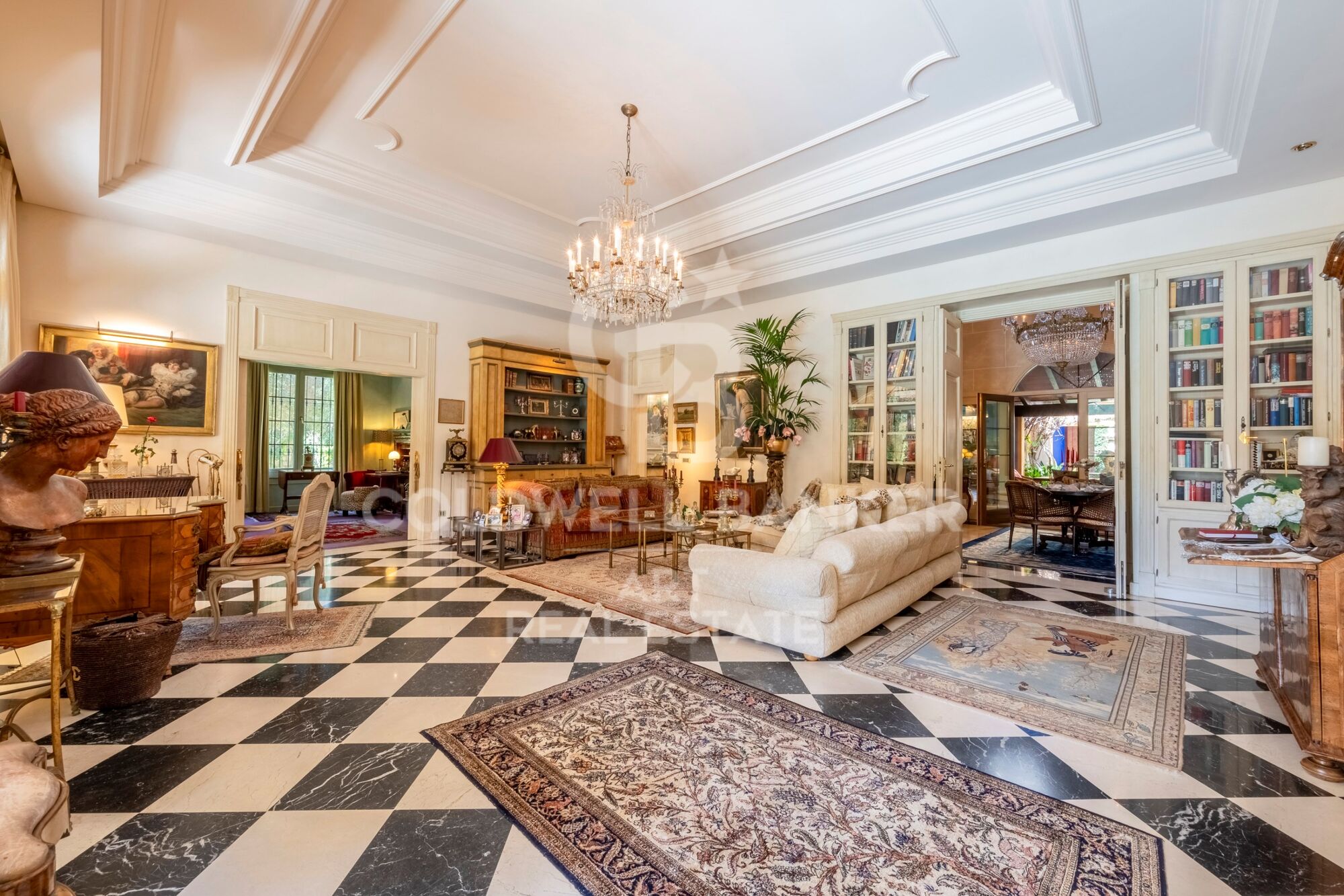 Elegante freistehende Villa mit höchster Privatsphäre in Guadalmina Baja, Marbella