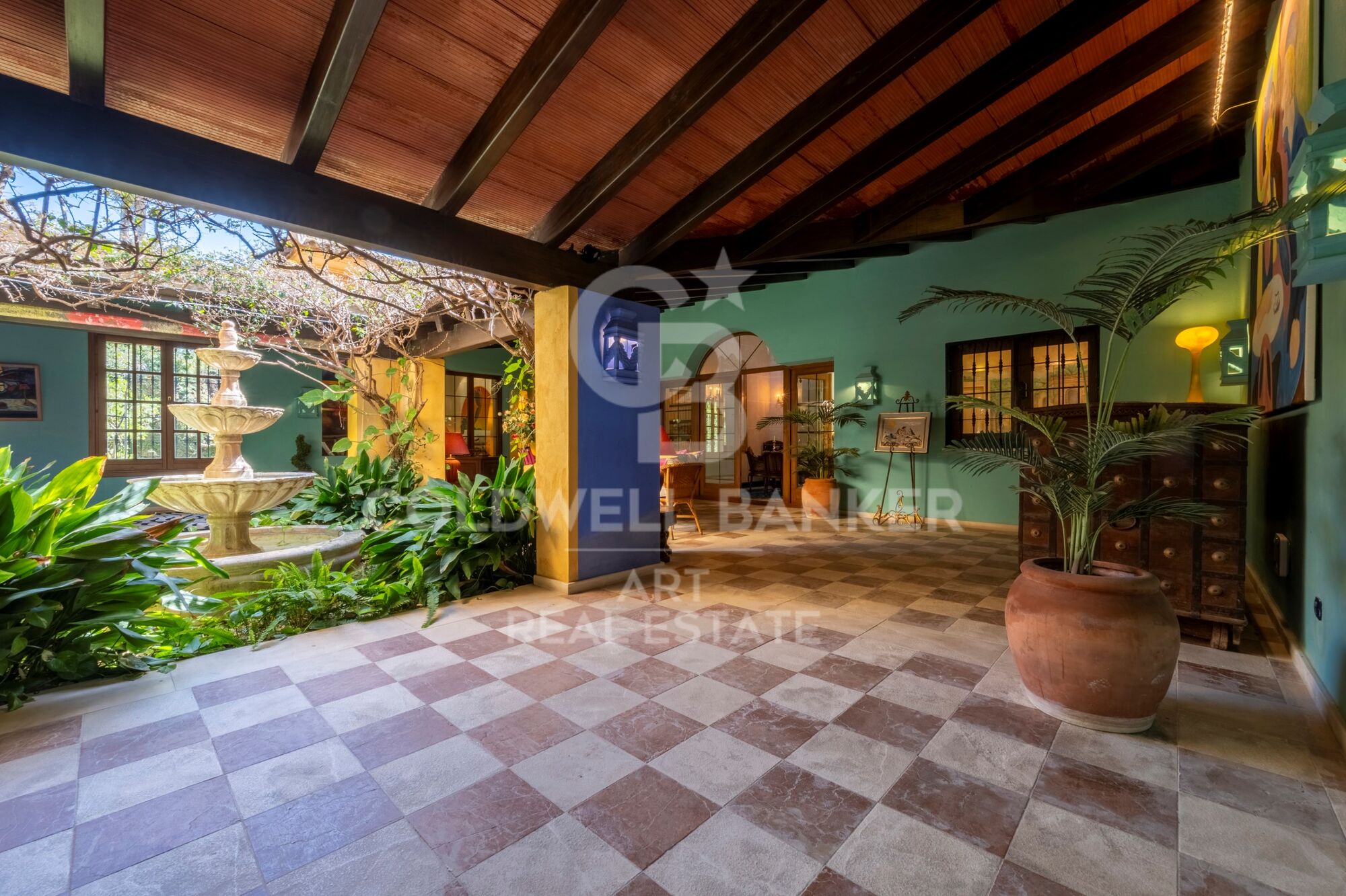 Elegante freistehende Villa mit höchster Privatsphäre in Guadalmina Baja, Marbella