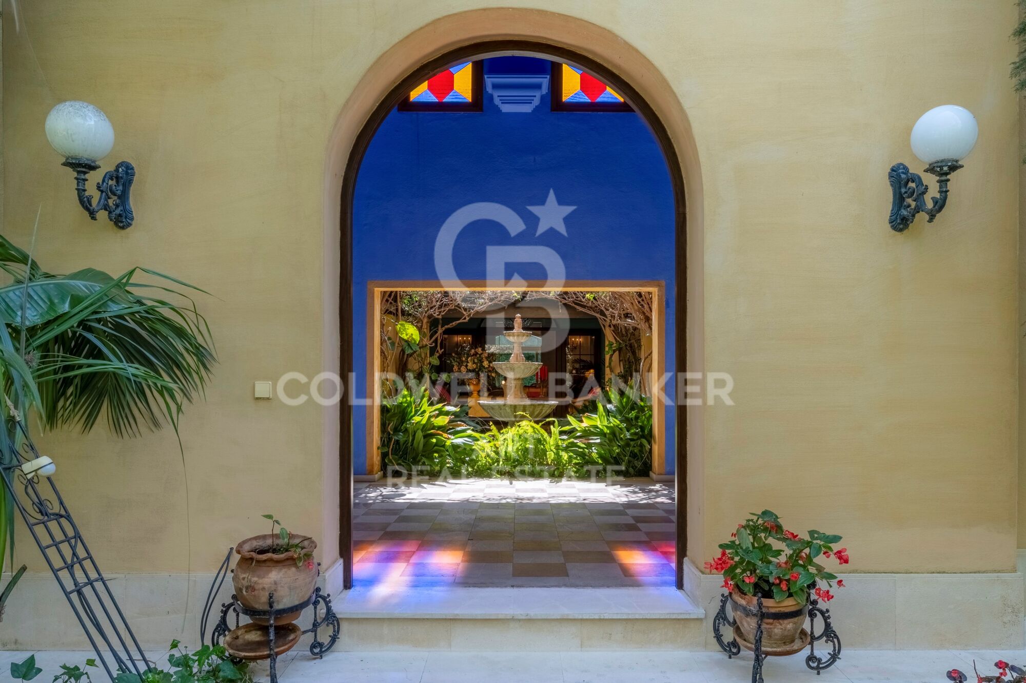 Elegante freistehende Villa mit höchster Privatsphäre in Guadalmina Baja, Marbella