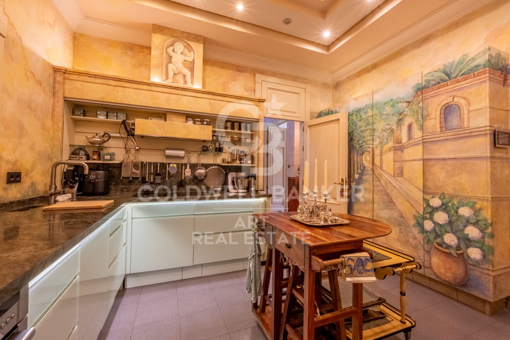 Elegante freistehende Villa mit höchster Privatsphäre in Guadalmina Baja, Marbella