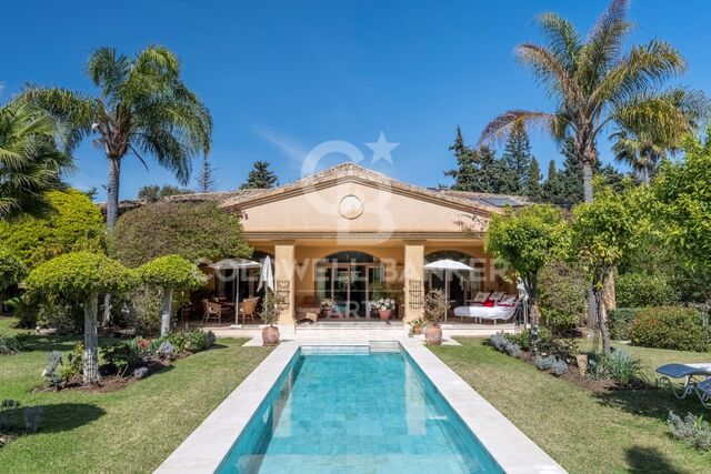 Elegante villa independiente con máxima privacidad en Guadalmina Baja, Marbella