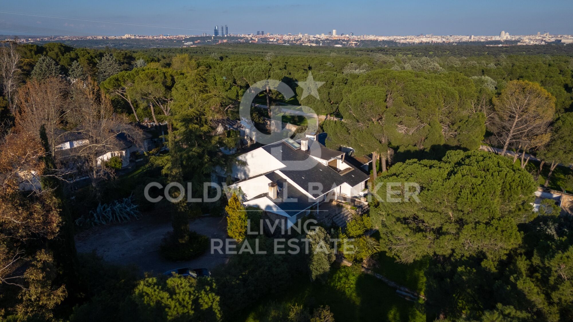 Villa plain-pied 8 Pièces Acheter Pozuelo de Alarcón