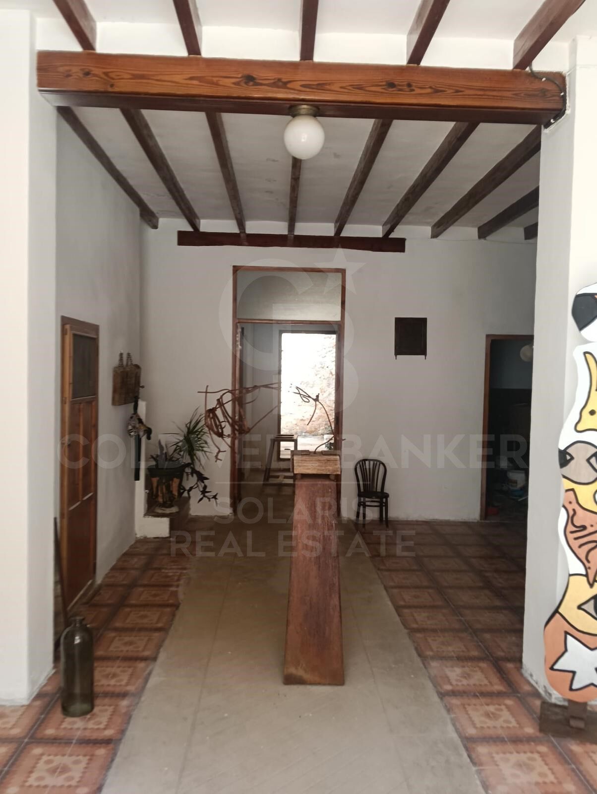 Exclusive Traditional House with Renovation Potential in Jesús Pobre