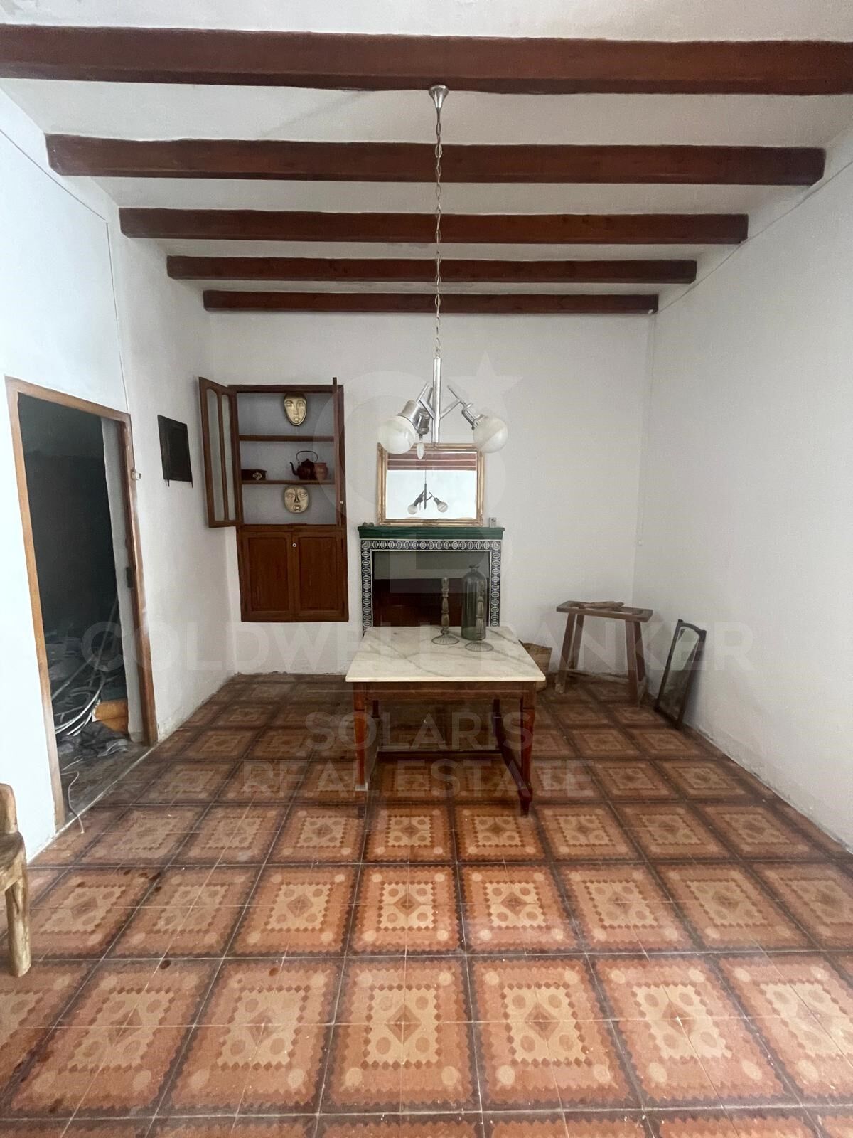 Maison traditionnelle exclusive avec potentiel de rénovation à Jesús Pobre