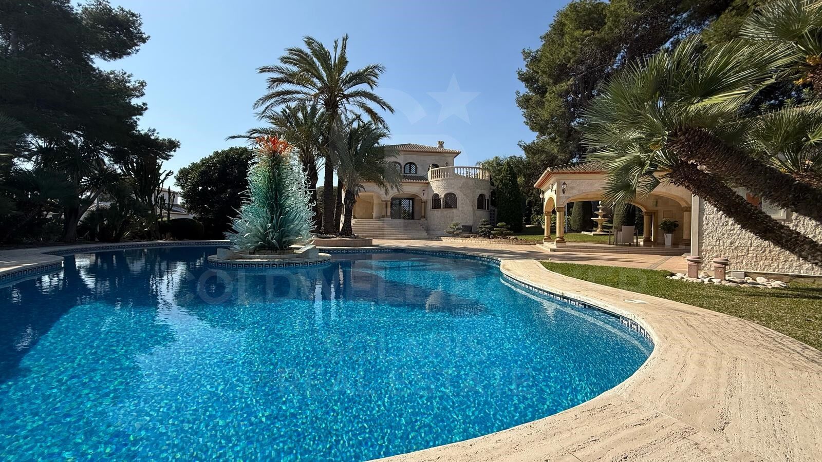 Erstaunliche Villa mit Meerblick