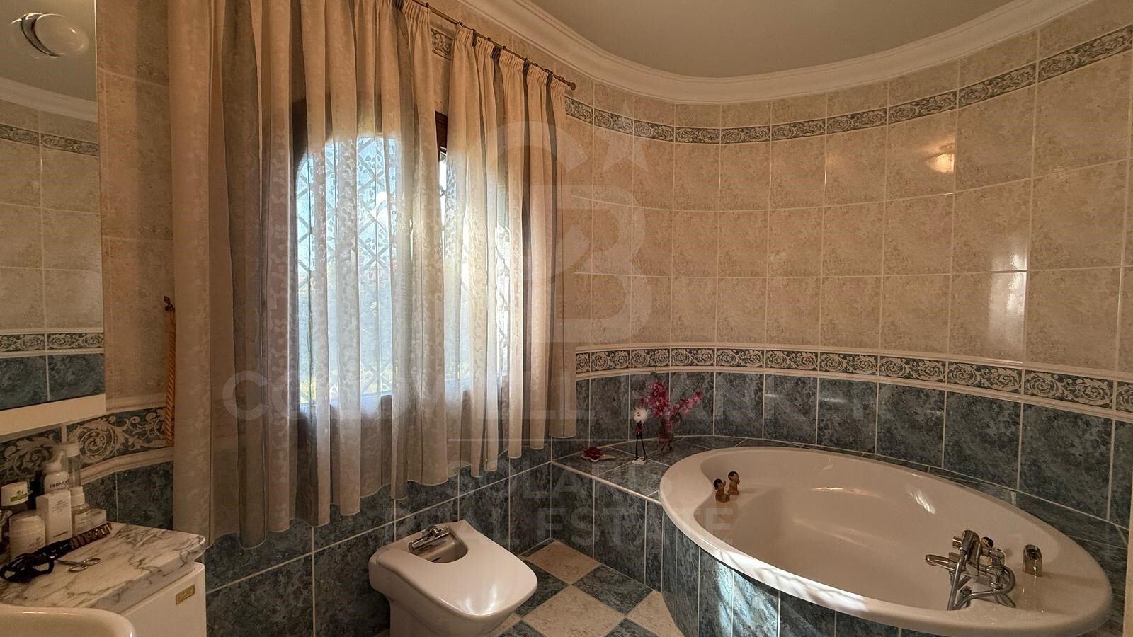 Erstaunliche Villa mit Meerblick