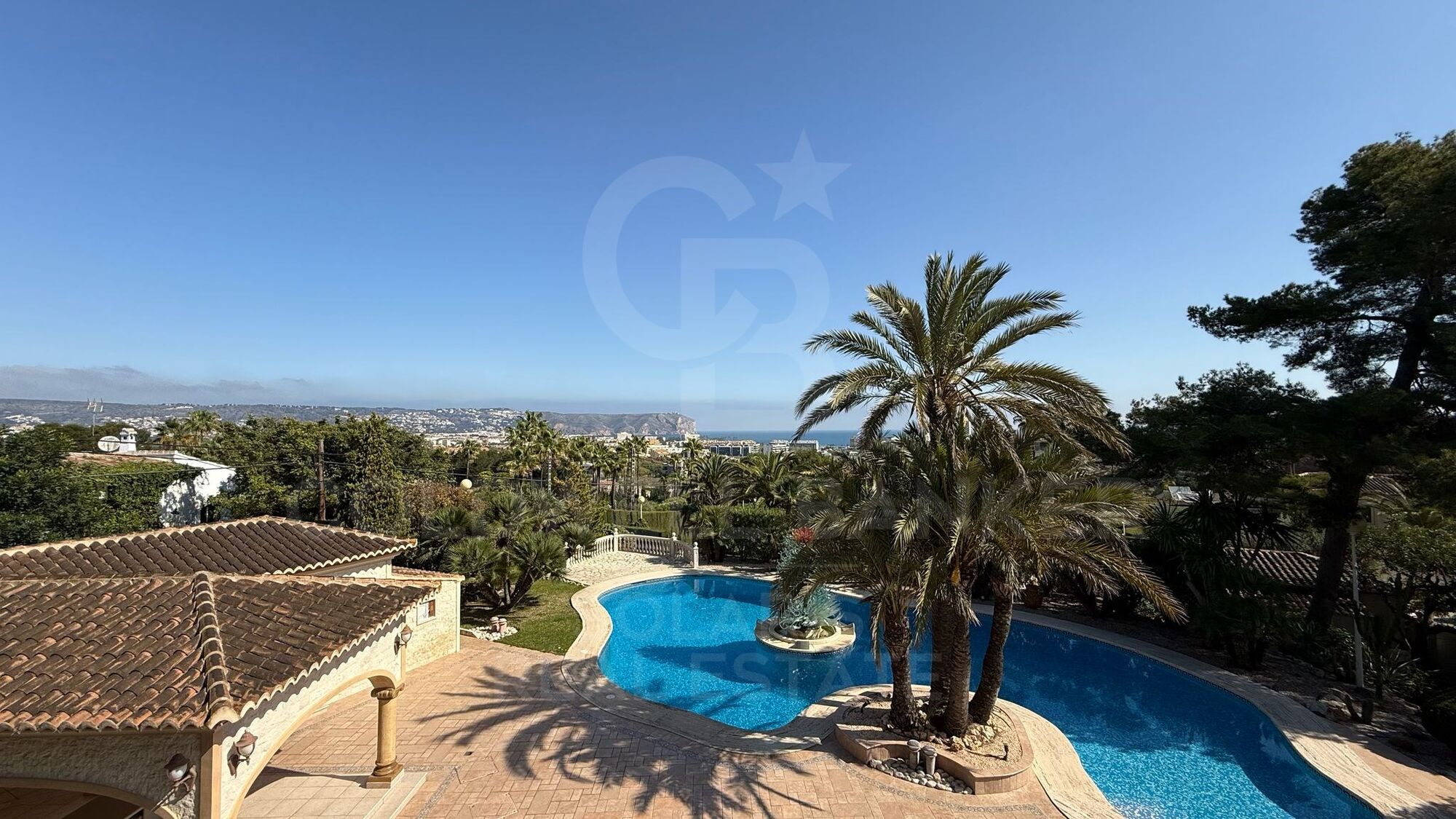 Erstaunliche Villa mit Meerblick