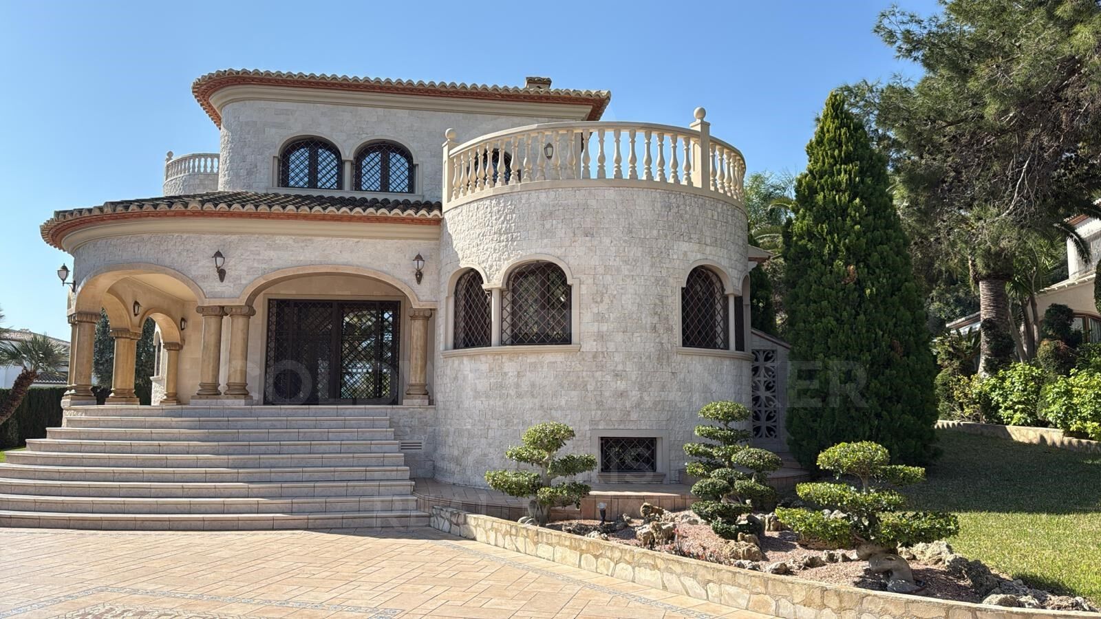 Superbe villa avec vue sur la mer