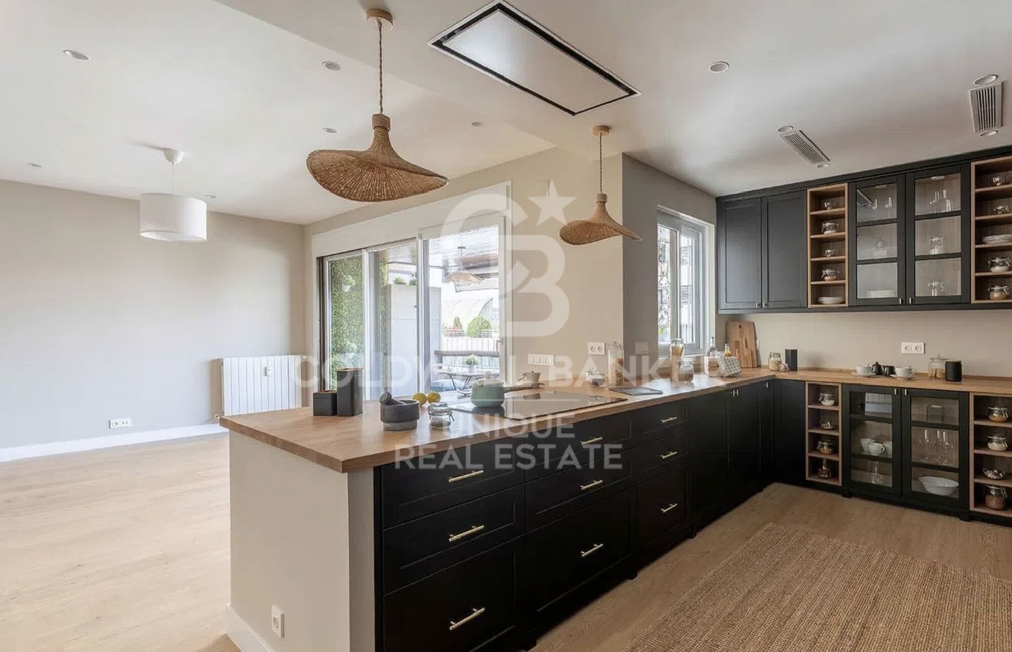 Piso exterior reformado con terraza en Tetúan, Madrid