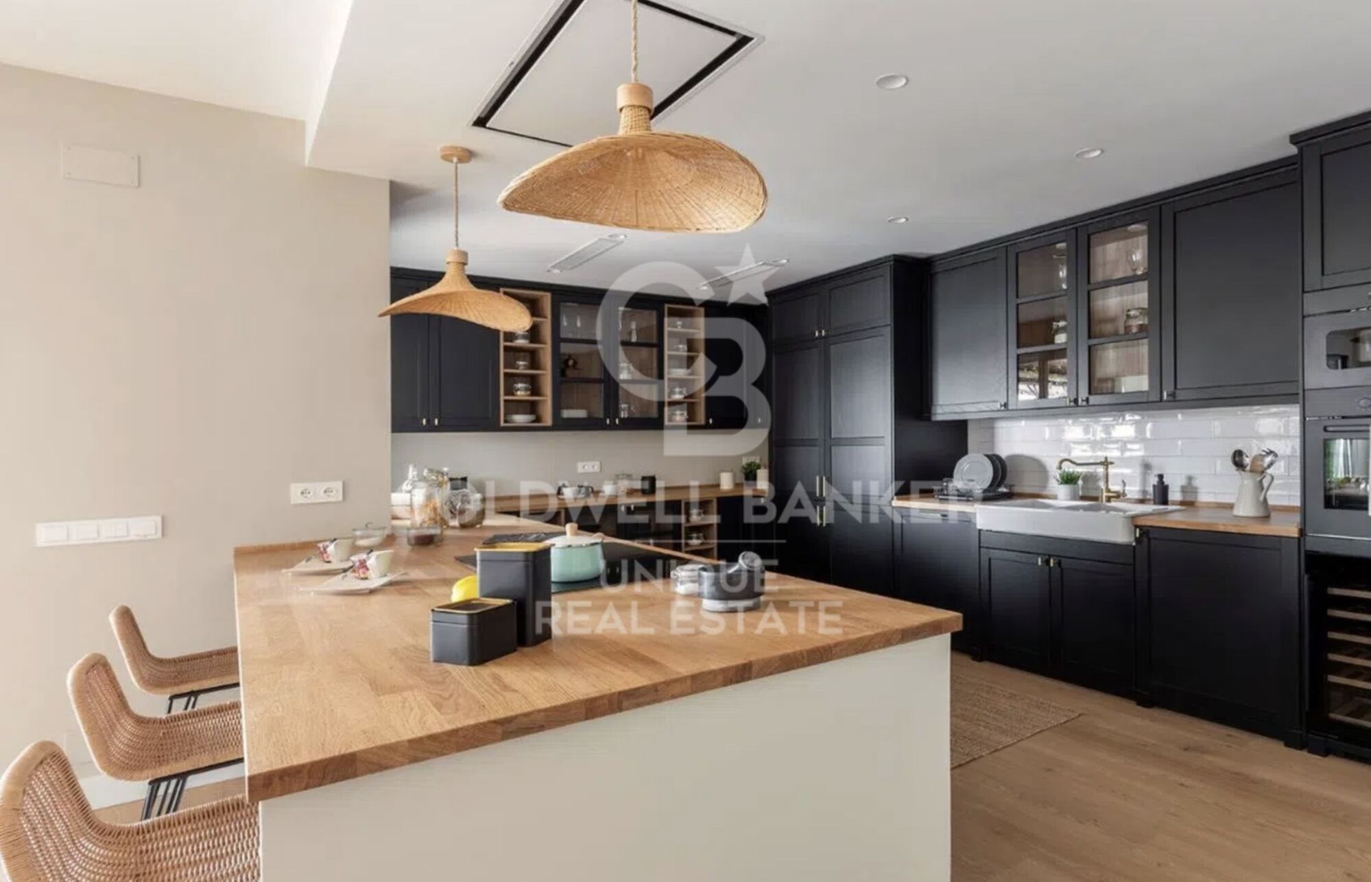 Piso exterior reformado con terraza en Tetúan, Madrid