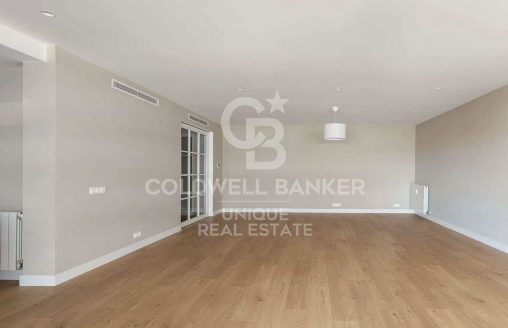 Piso exterior reformado con terraza en Tetúan, Madrid