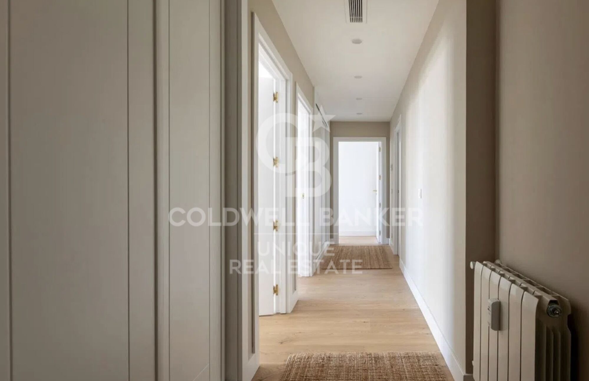 Piso exterior reformado con terraza en Tetúan, Madrid