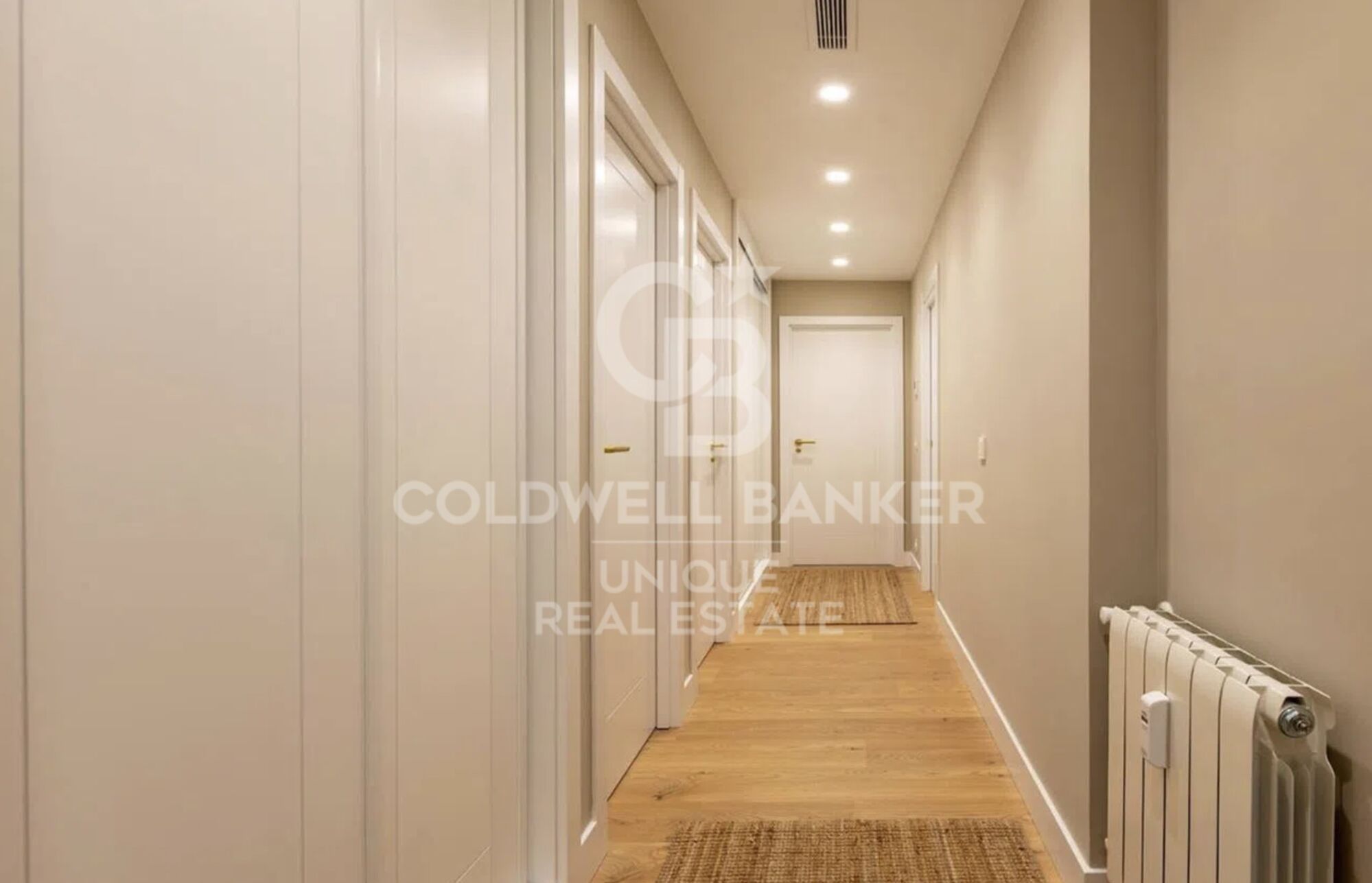 Piso exterior reformado con terraza en Tetúan, Madrid