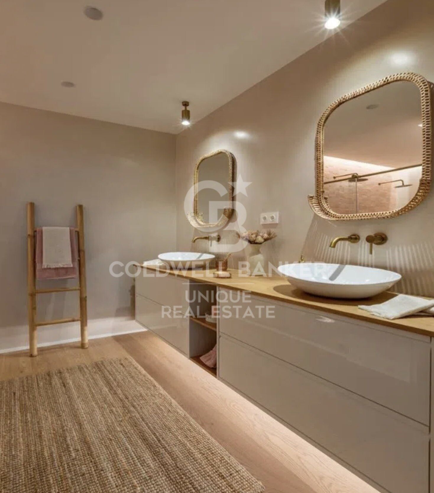 Piso exterior reformado con terraza en Tetúan, Madrid