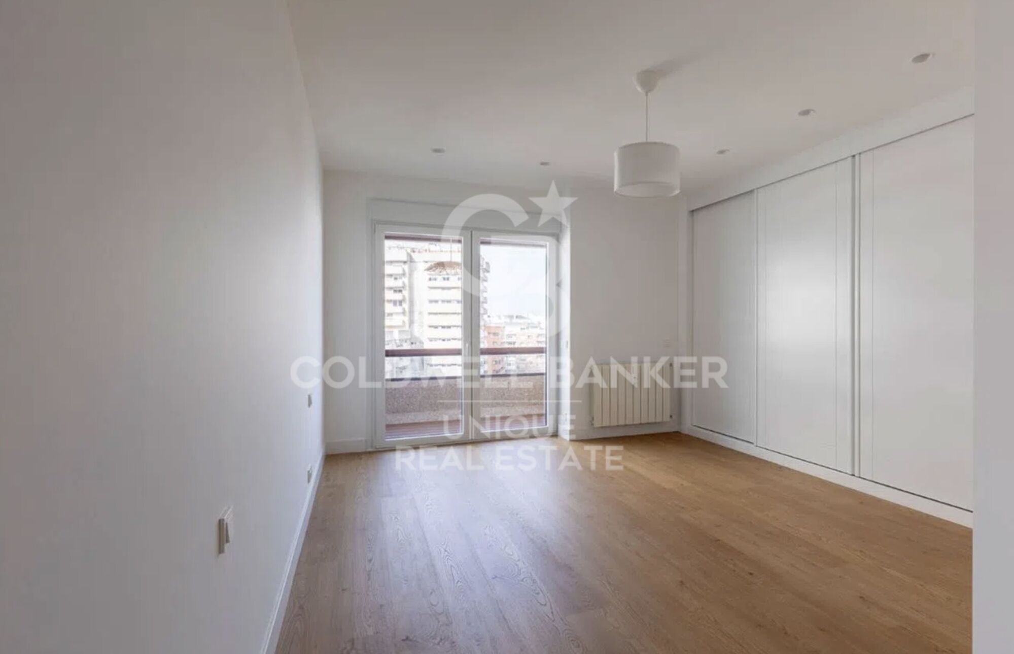 Piso exterior reformado con terraza en Tetúan, Madrid