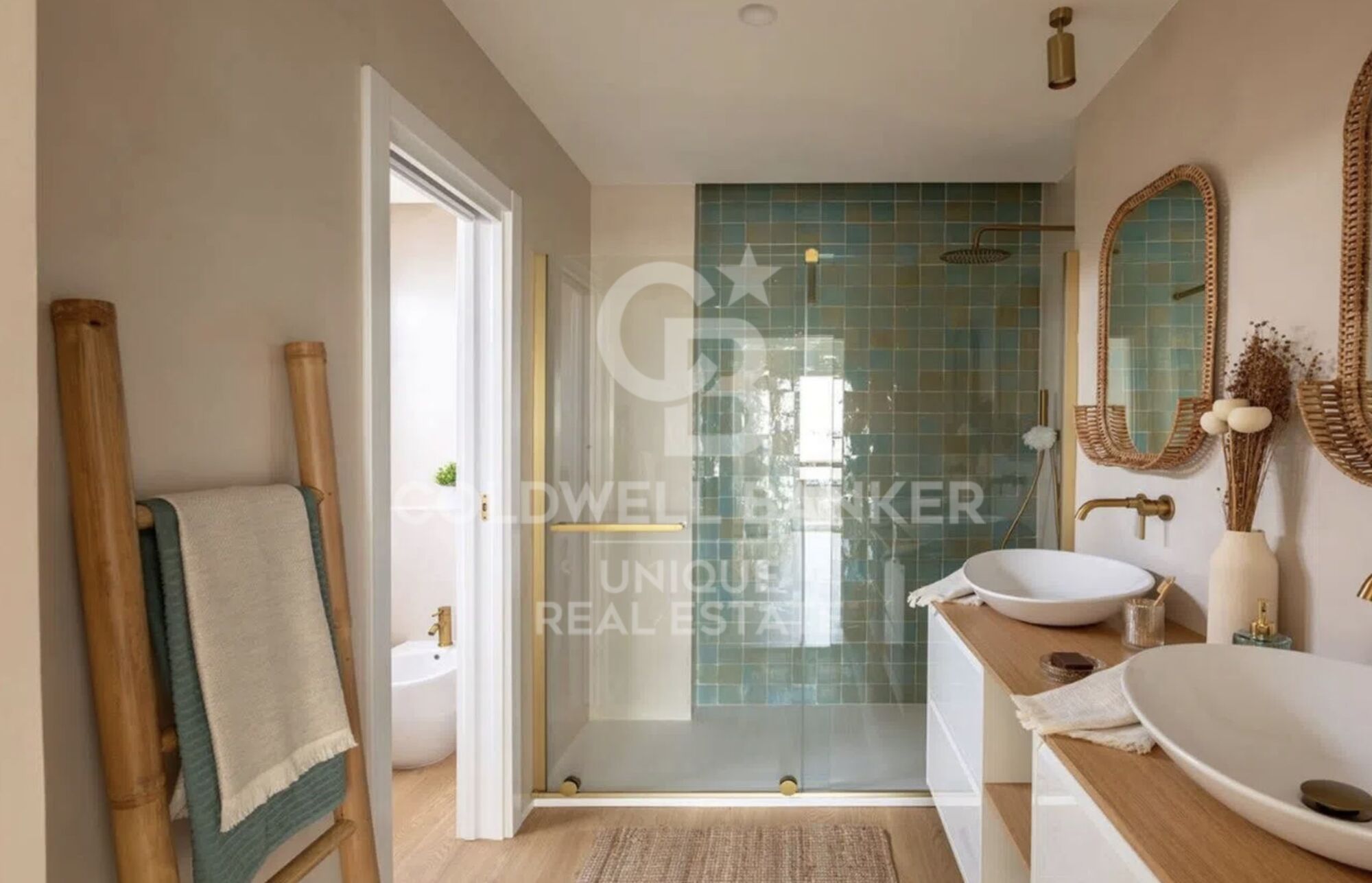 Piso exterior reformado con terraza en Tetúan, Madrid