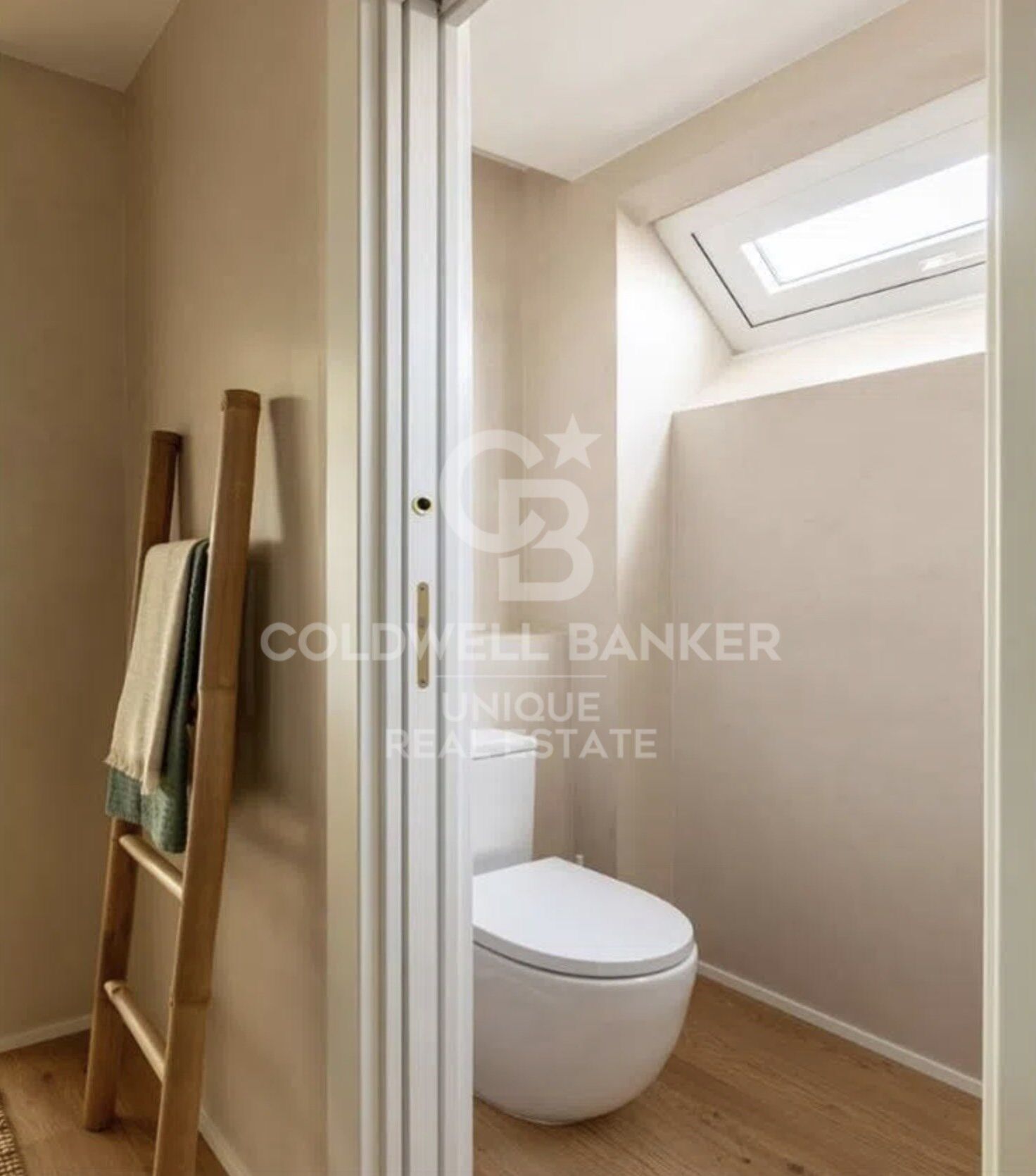 Piso exterior reformado con terraza en Tetúan, Madrid