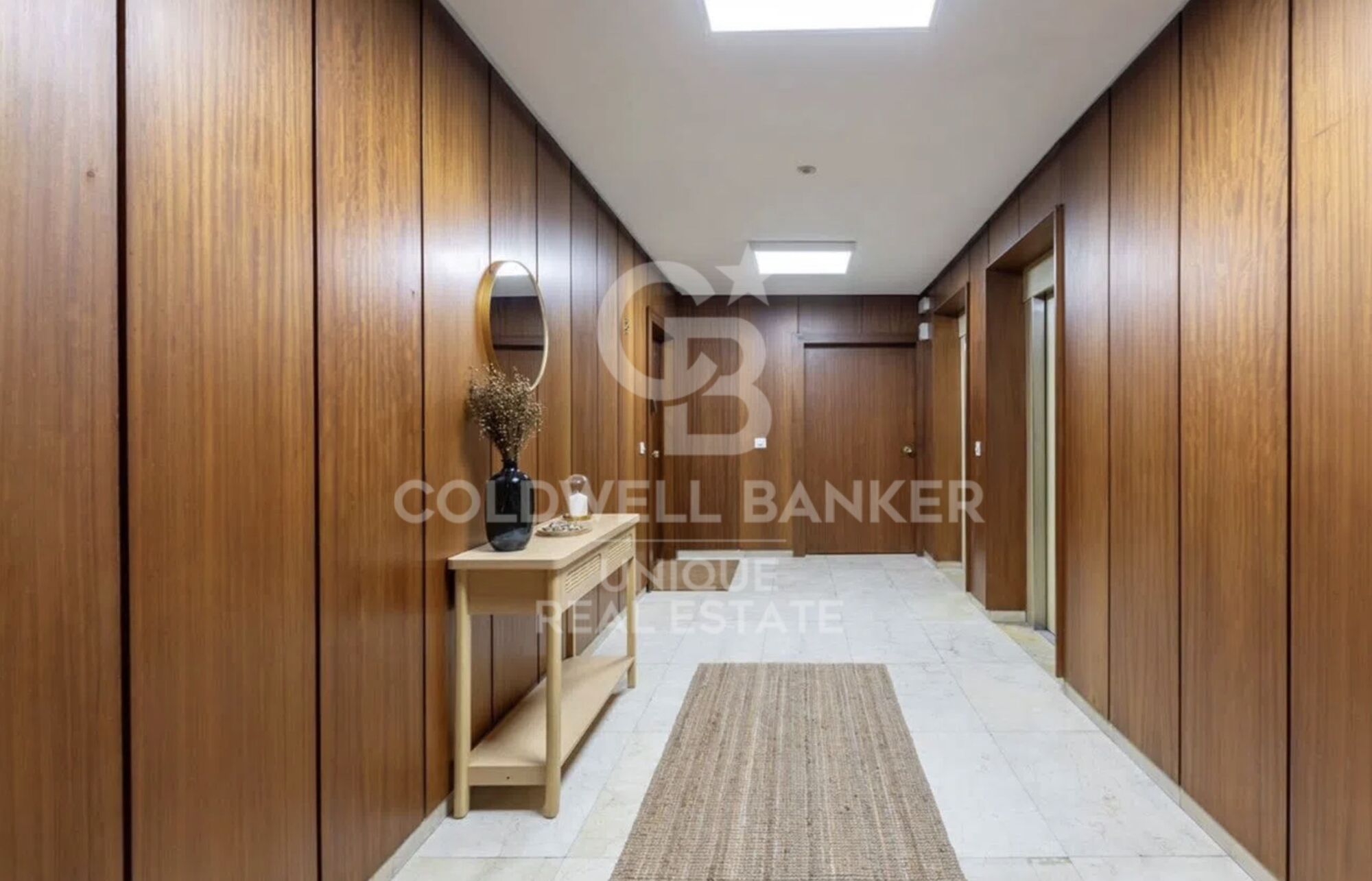 Piso exterior reformado con terraza en Tetúan, Madrid