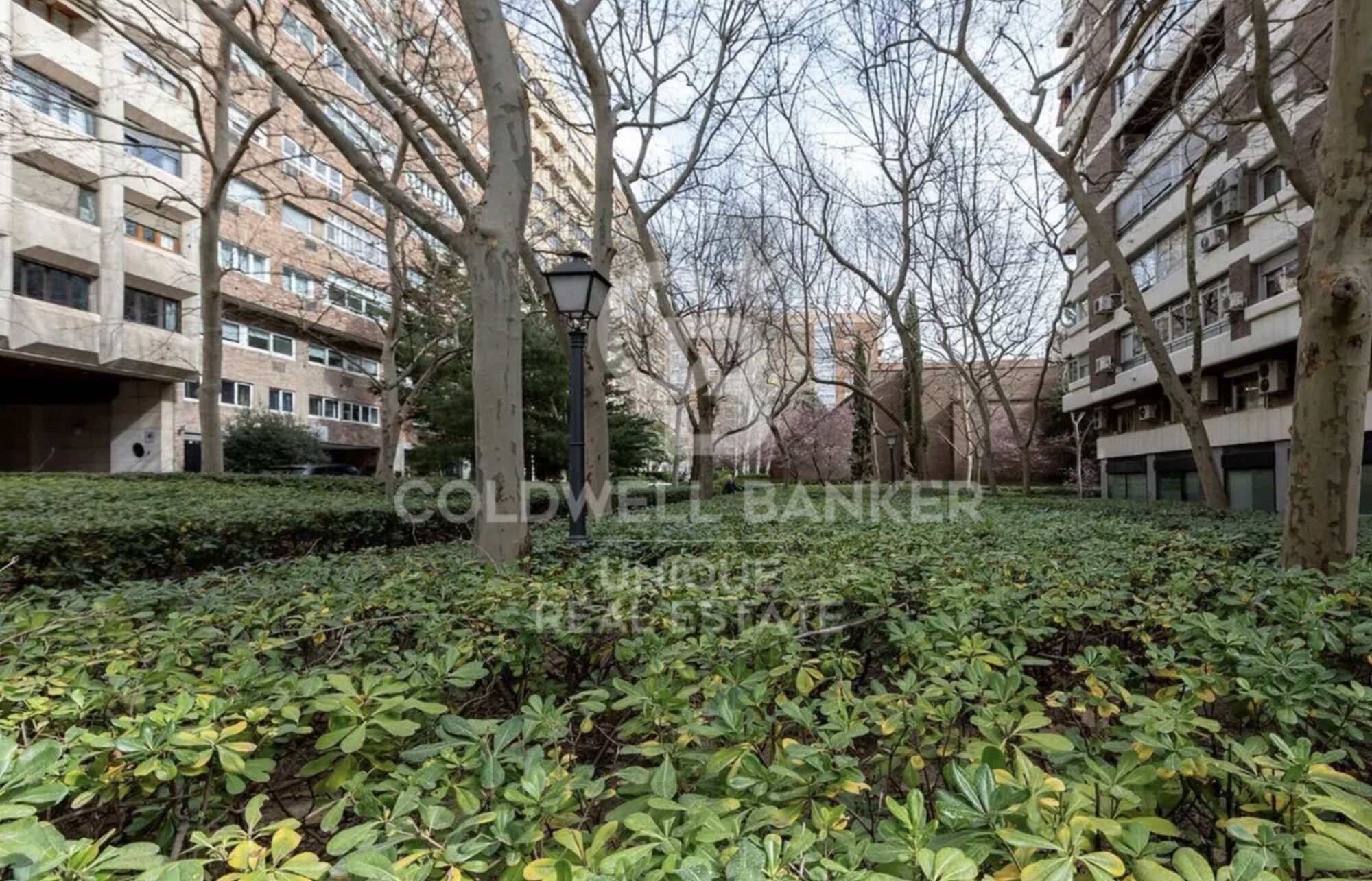 Piso exterior reformado con terraza en Tetúan, Madrid