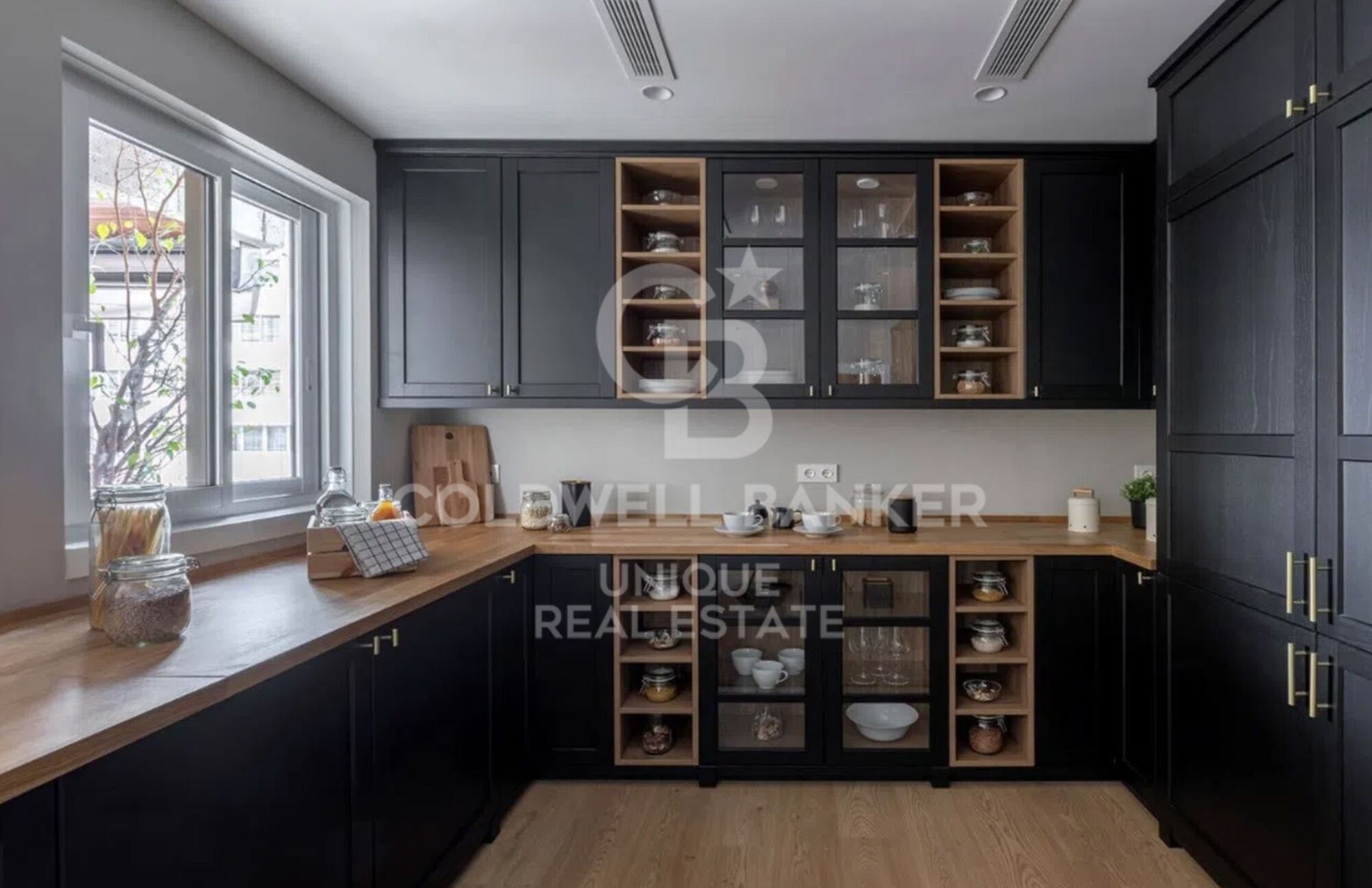 Renovierte Außenwohnung mit Terrasse in Tetuán, Madrid