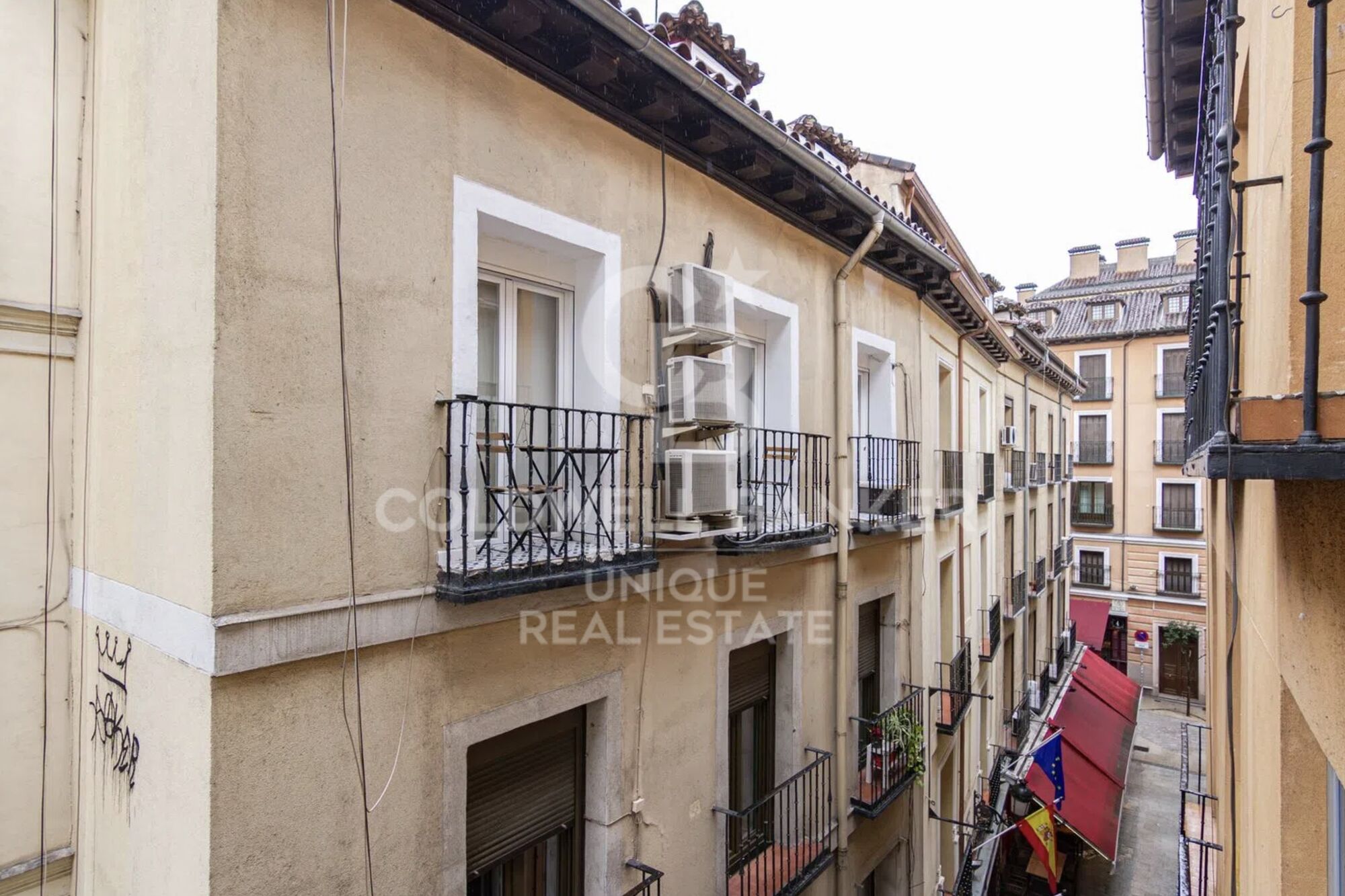 Renovierte Außenwohnung im Zentrum von Madrid