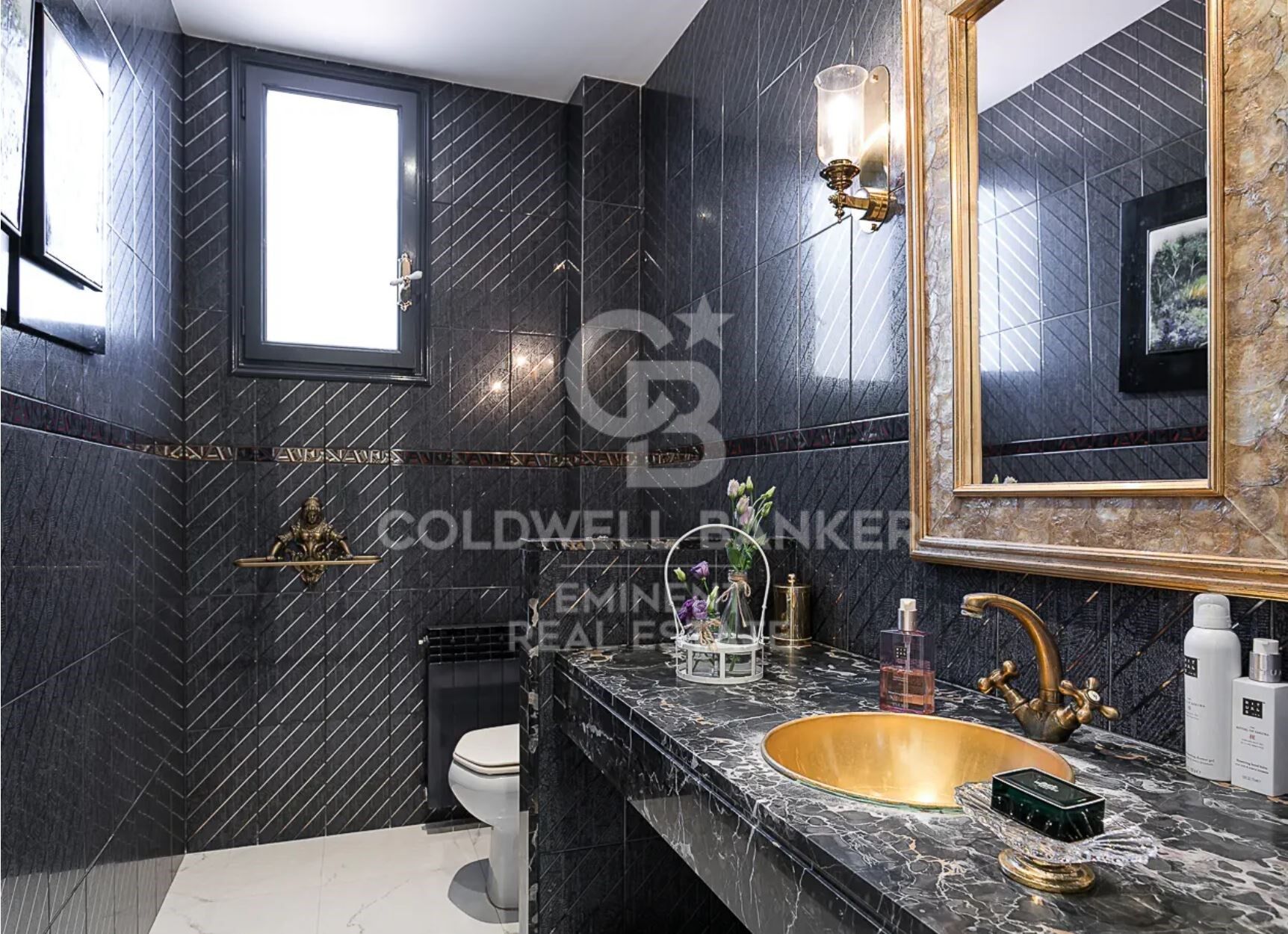 Espectacular palacete novecentista en venta en Sant Just Desvern, con total privacidad y calidades de lujo